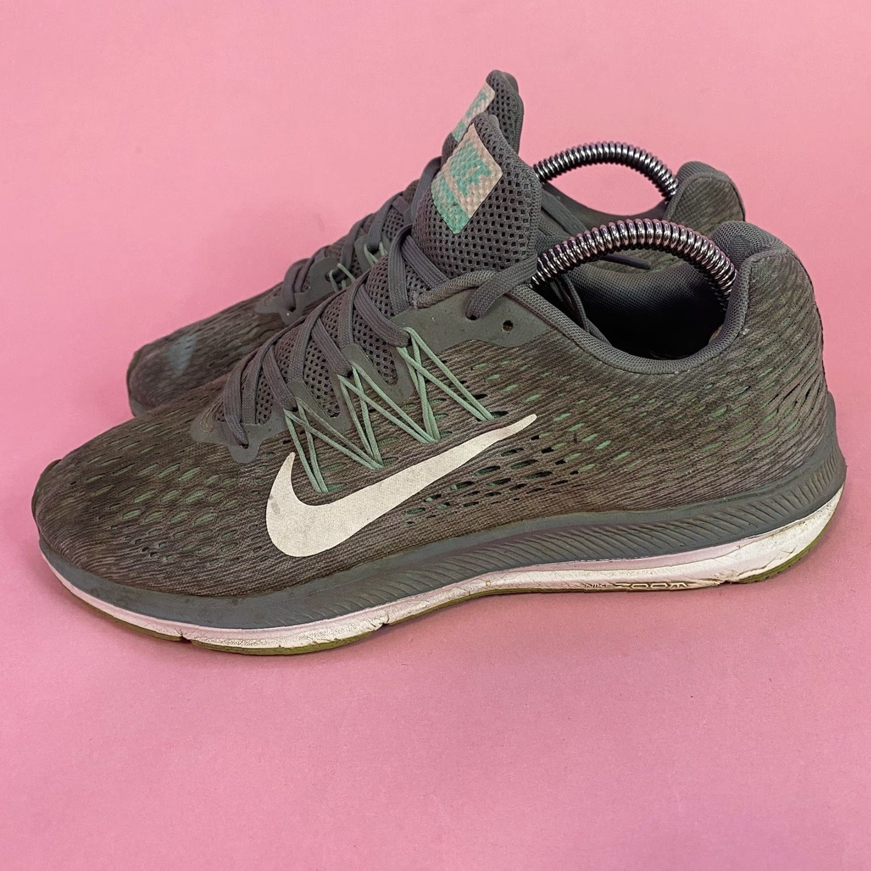 Nike Nike Zoom Winflo 5 Sneaker Womens Size 10 Wolf Grey Teal AA7414-003 Size US 8 / IT 38 - 6 Thumbnail