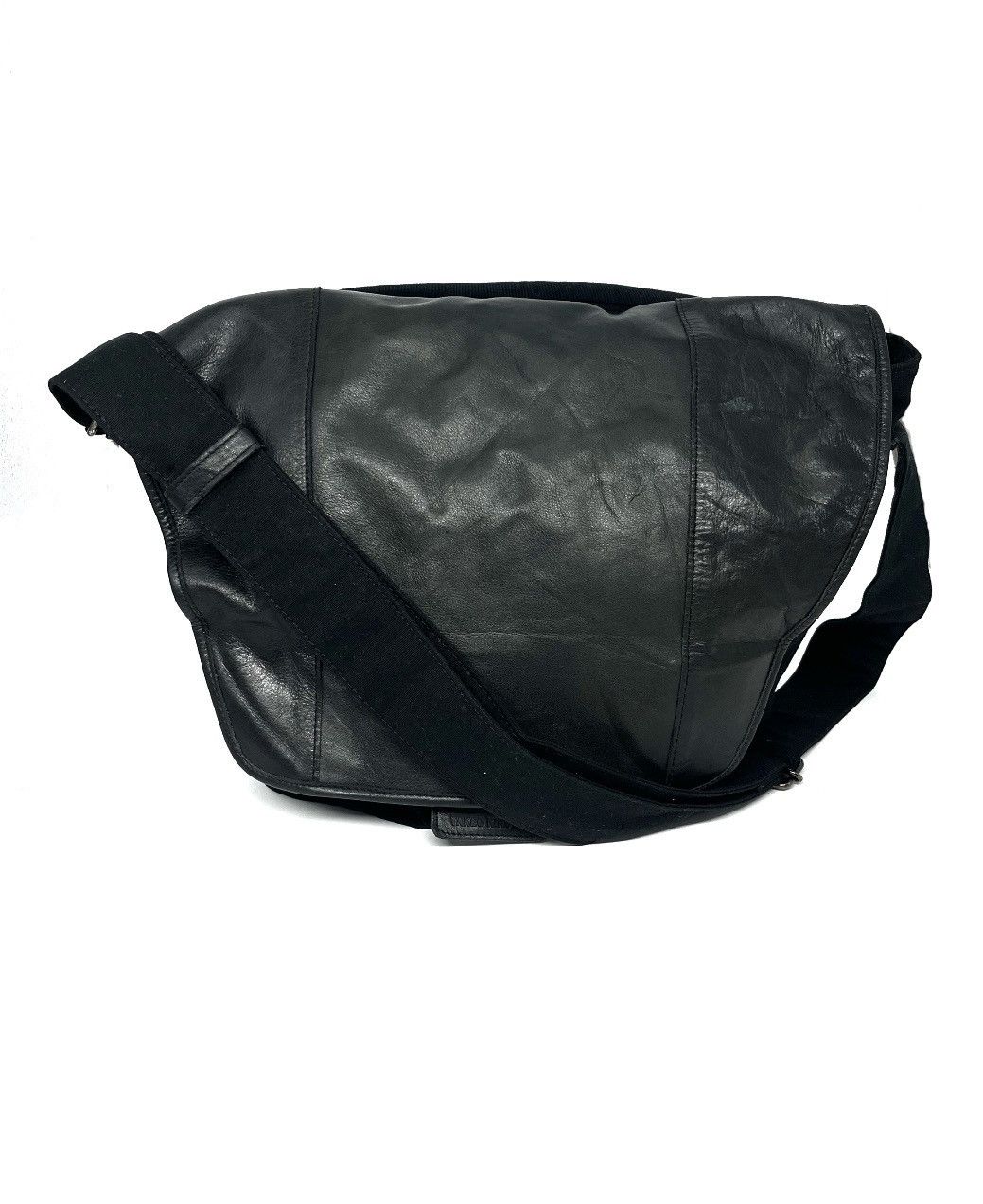 Takeo Kikuchi Authentic Takeo Kikuchi Massenger Bag Size ONE SIZE - 1 Thumbnail