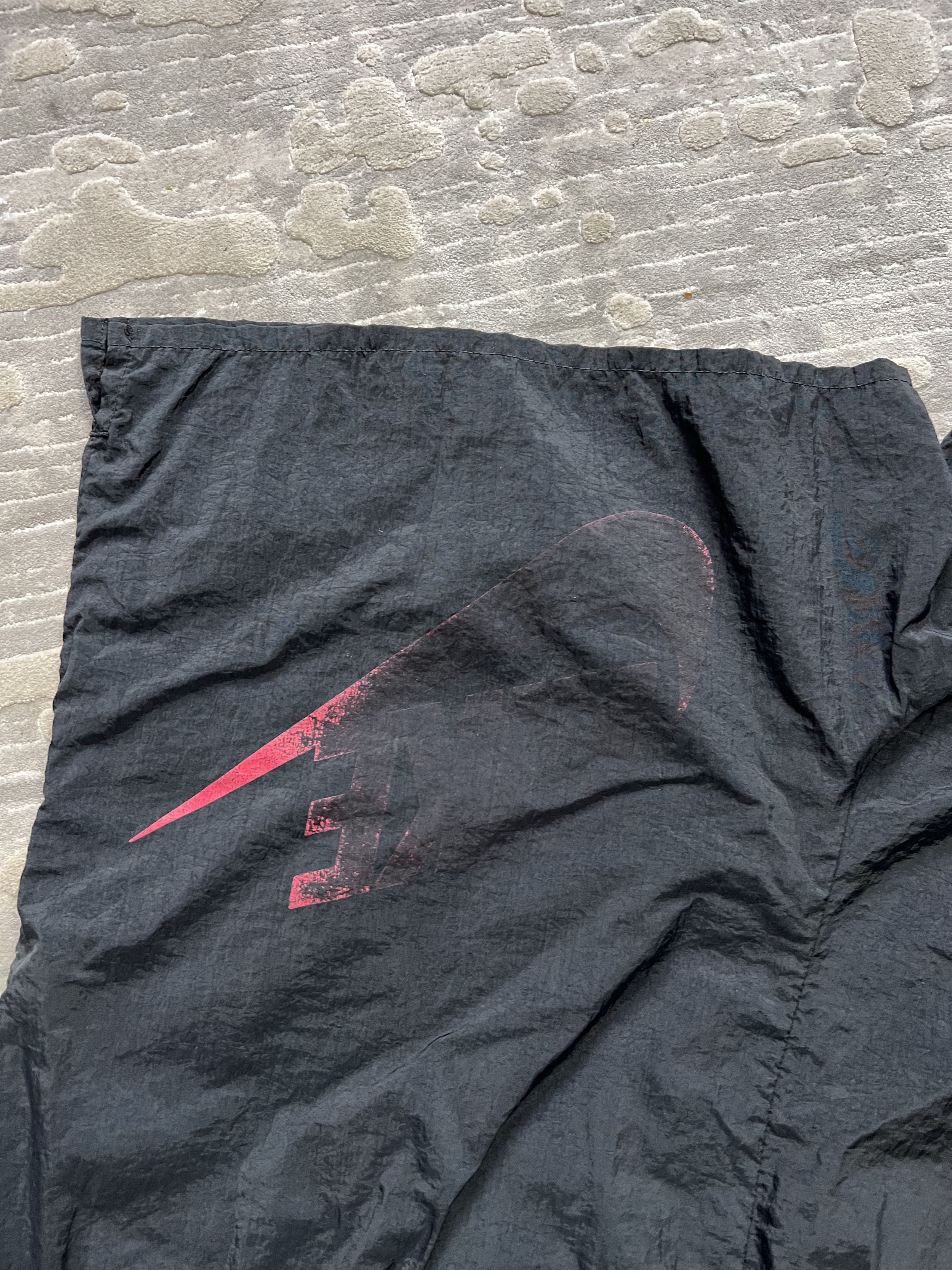 Nike nike vintage rare retro shorts nylon logo Size US 36 / EU 52 - 2 Thumbnail