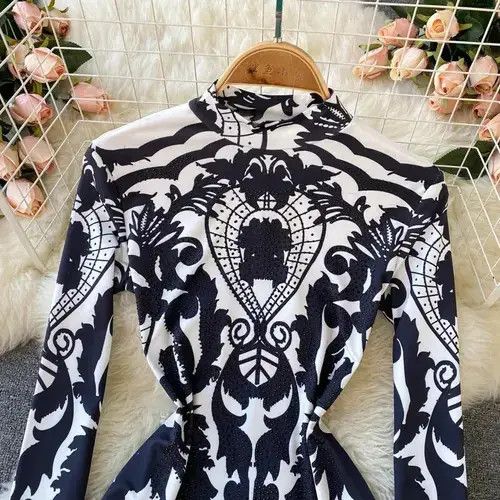 Japanese Brand × Vintage SINGREINY Design Autumn New Print Rompers Size ONE SIZE - 1 Thumbnail
