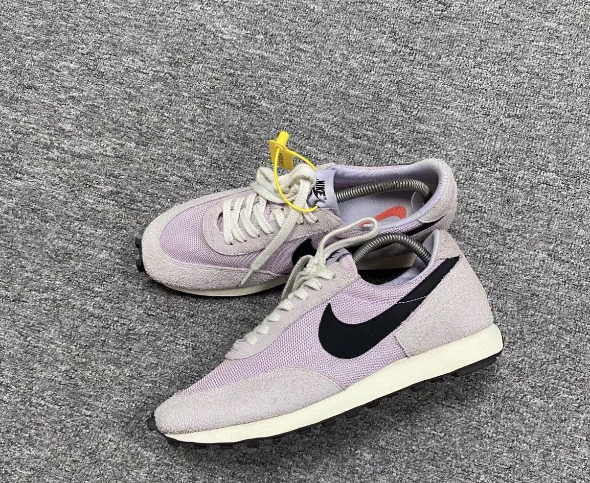 Nike Nike DayBreak SP Sneakers J16 Size US 8.5 / EU 41-42 - 1 Thumbnail