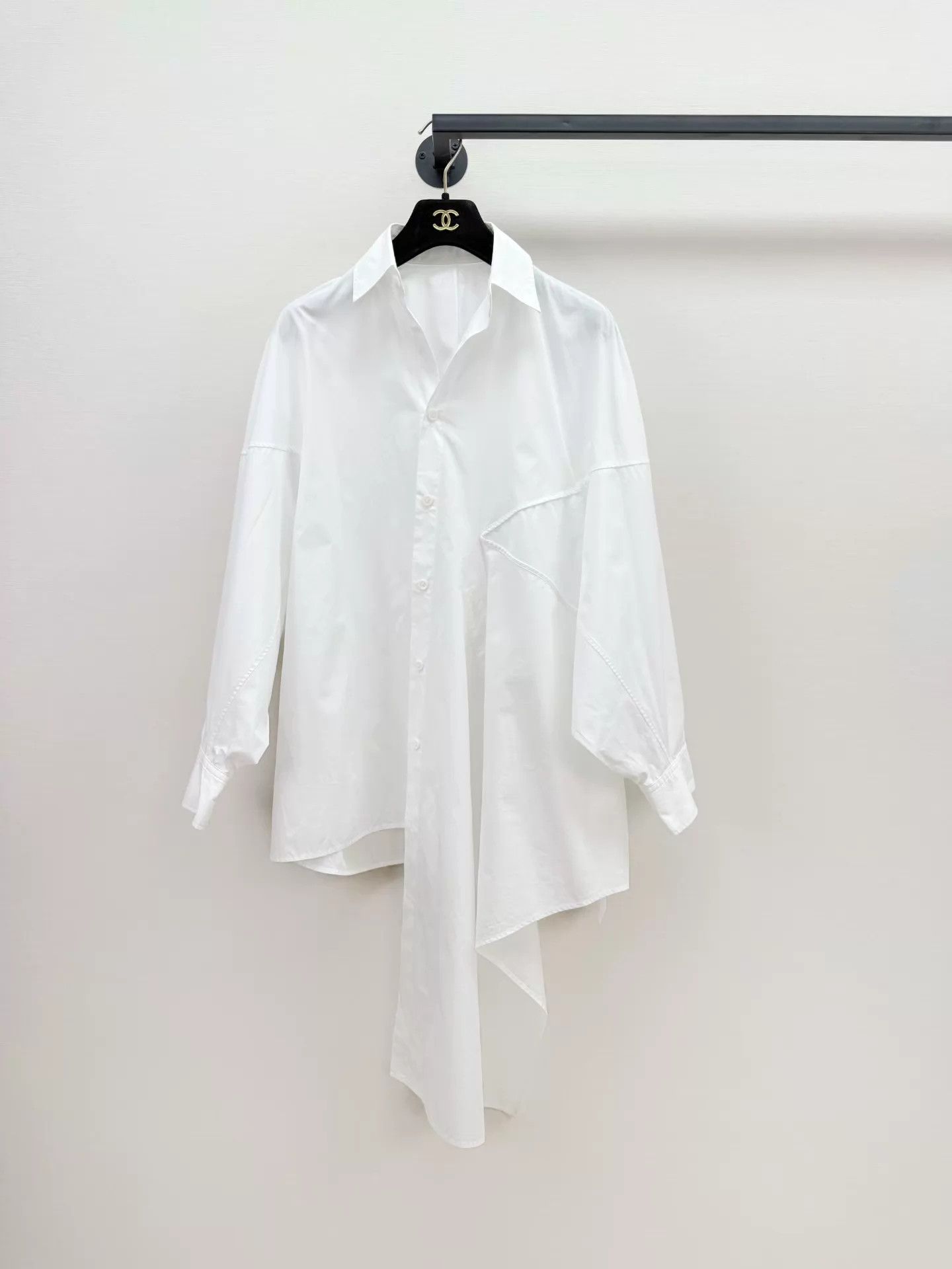 Yohji Yamamoto Yohji Yamamoto Asymmetric Shirt Size 1 Tried On Only Size US S / EU 44-46 / 1 - 1 Thumbnail
