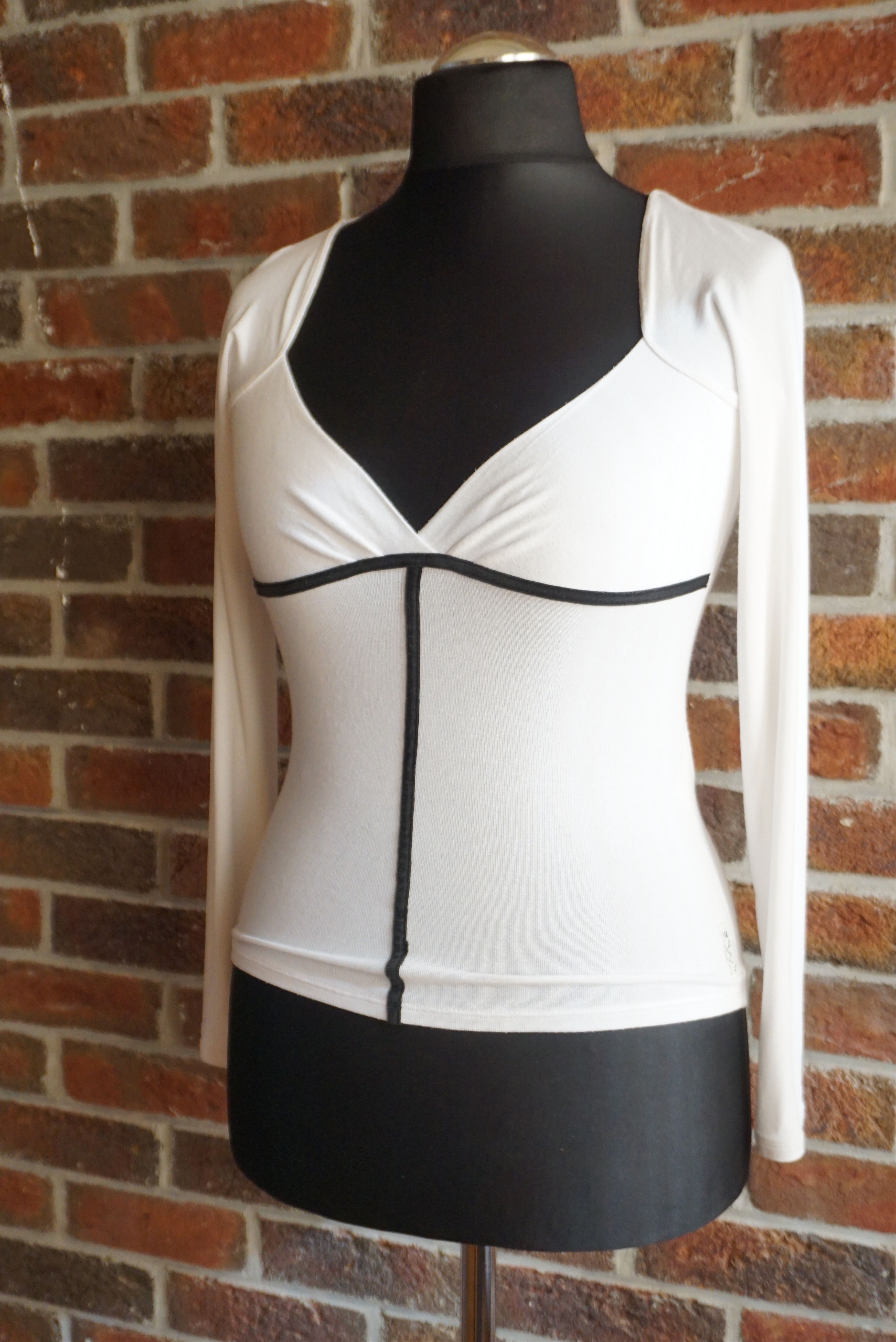 Armani Womens genuine Armani Jeans slim fit top M designer blouse Size M / US 6-8 / IT 42-44 - 1 Thumbnail
