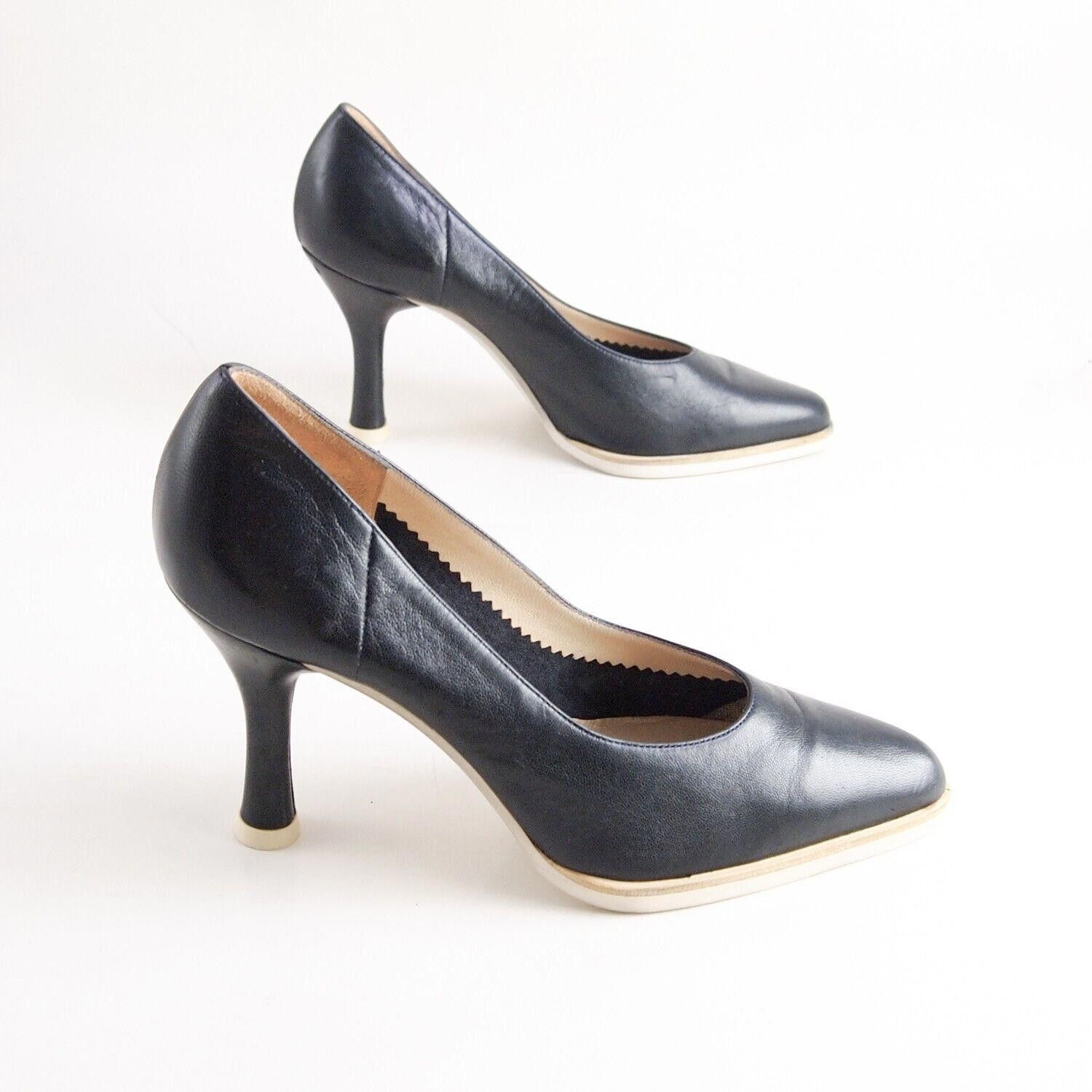 Sergio Rossi Sergio Rossi Heels Black Leather Mid Pointy Toe US 6 EU 36 Size US 6 / IT 36 - 5 Thumbnail