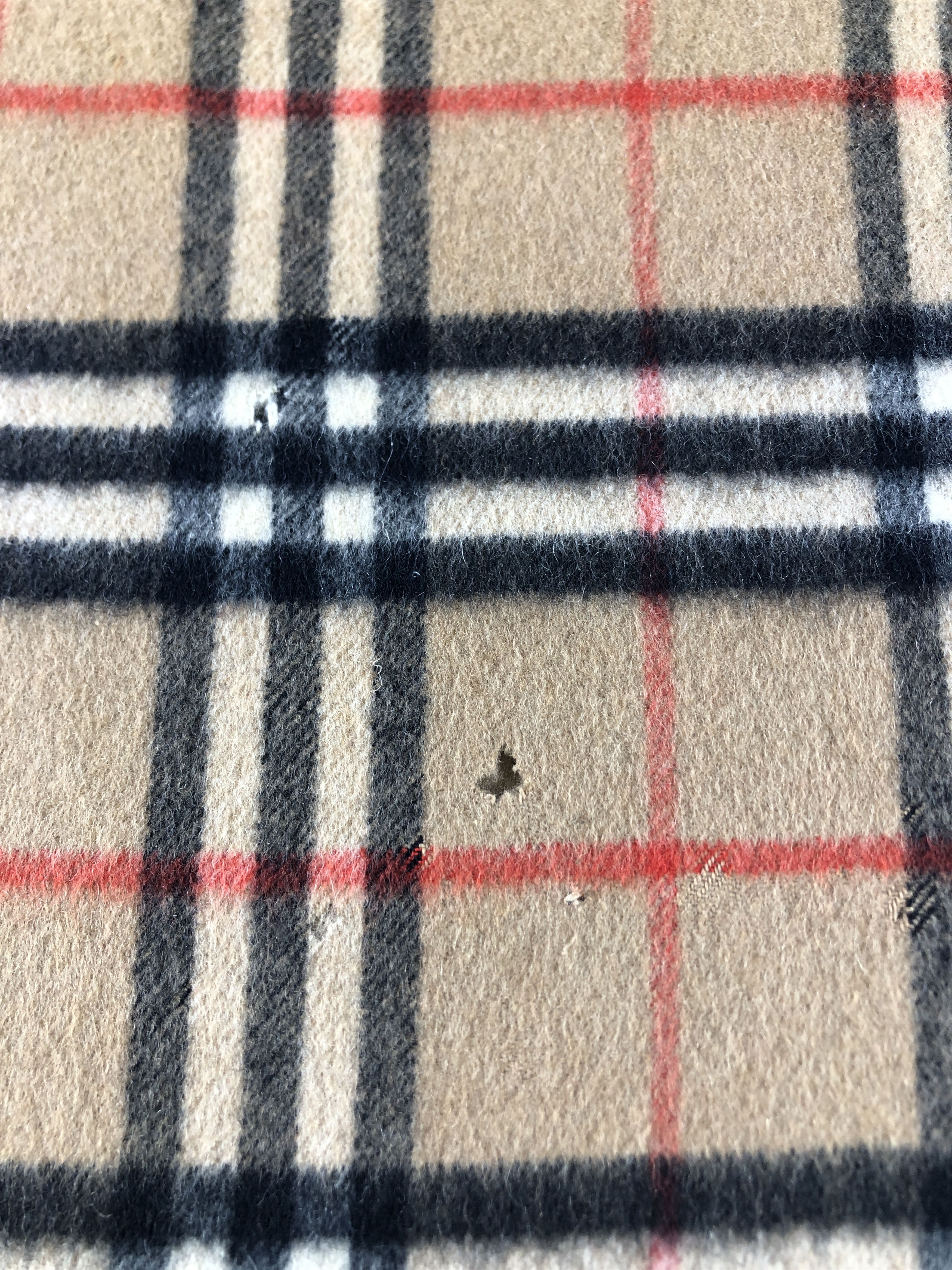 Burberry Burberrys Pure Cashmere Scarf / Muffler / Neckwear P776 Size ONE SIZE - 7 Thumbnail