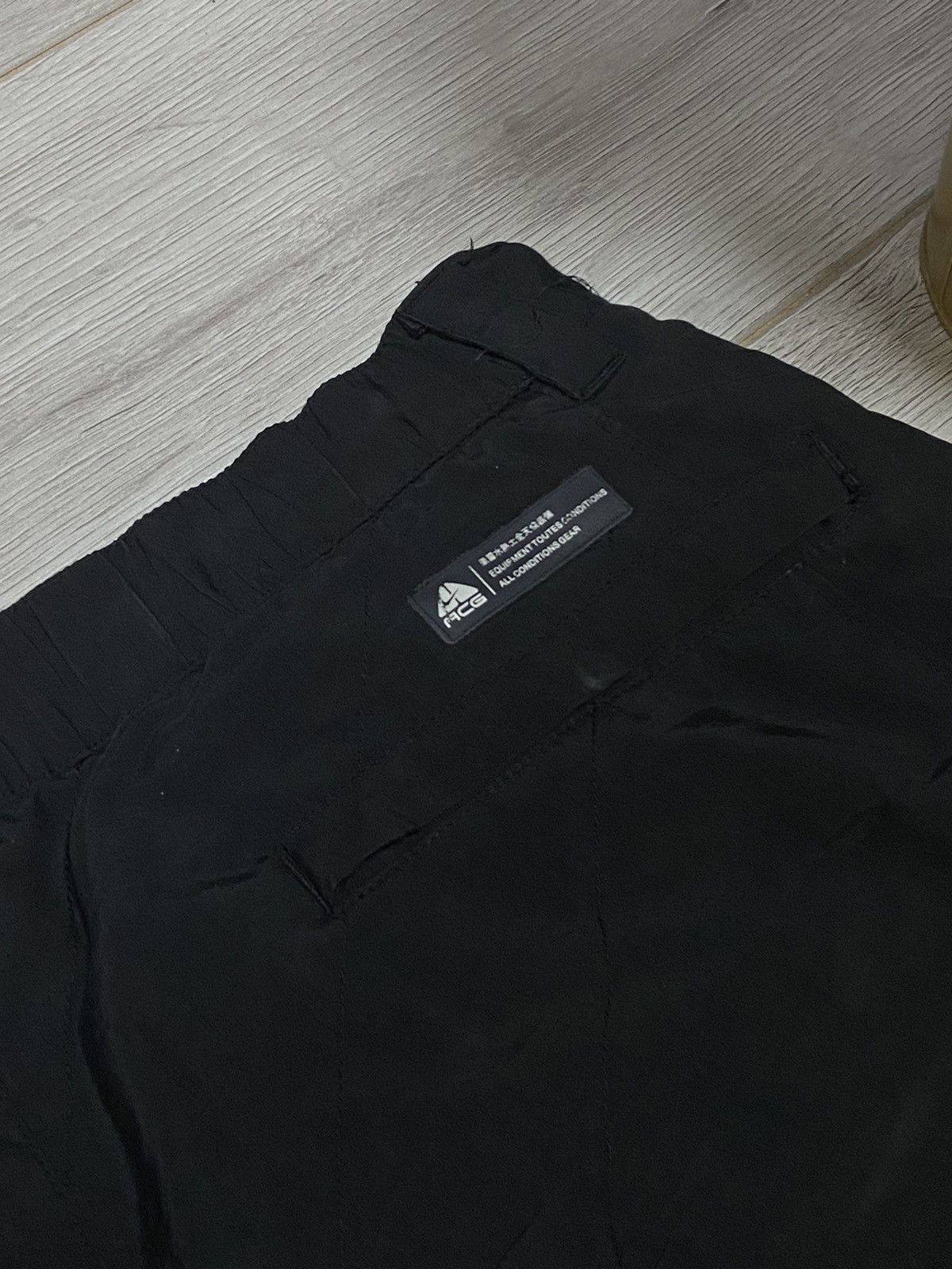 Nike ACG Nike acg vintage multi pocket ski pants snowboard Size US 36 / EU 52 - 10 Thumbnail