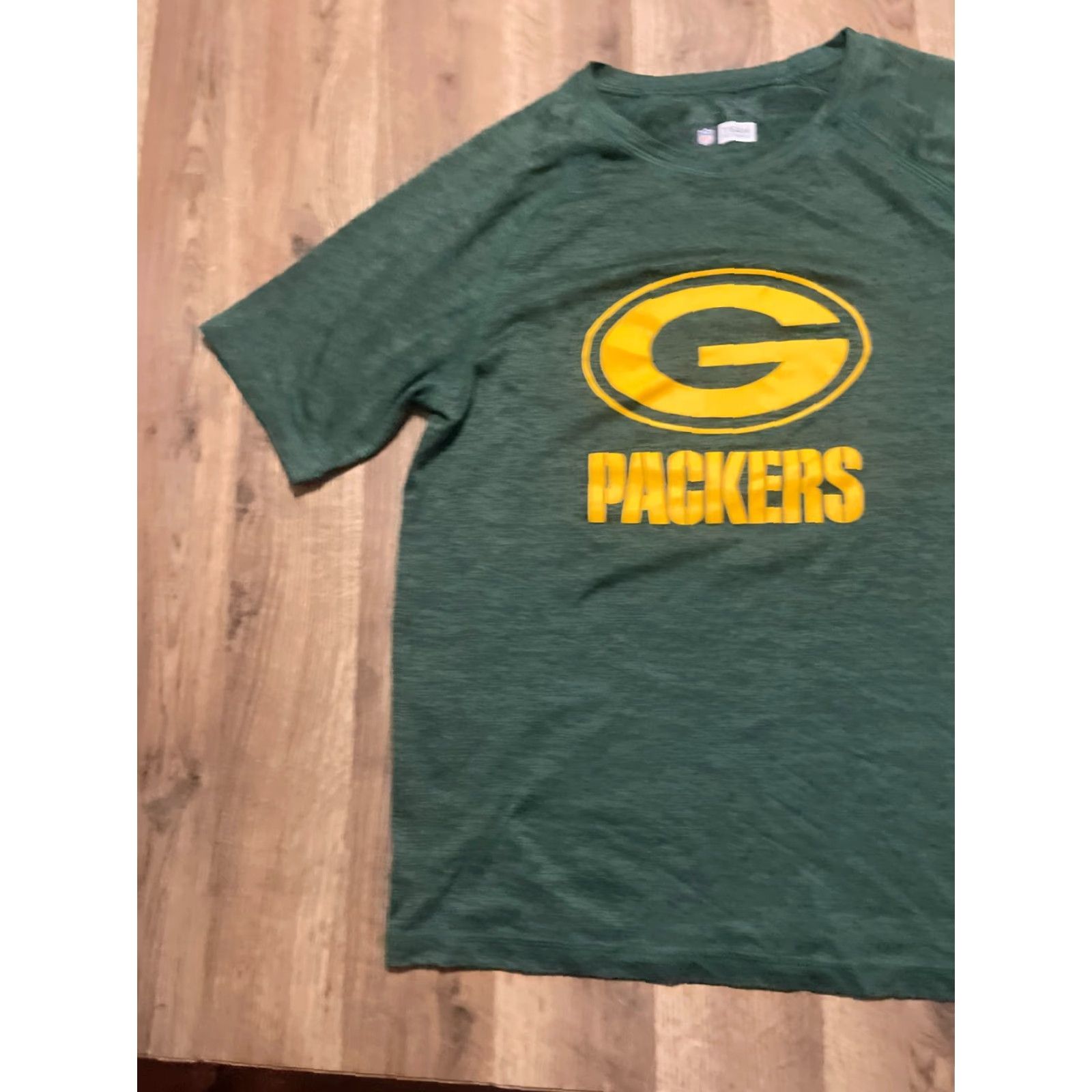 NFL Team Apparel Shirt, Men's Size Medium, Wisconsin, Green Bay Packers NFL Shirt, M, Green, Team Apparel, NFL, Crew Neck, Short Sleeve, Solid, Men Size US M / EU 48-50 / 2 - 3 Thumbnail
