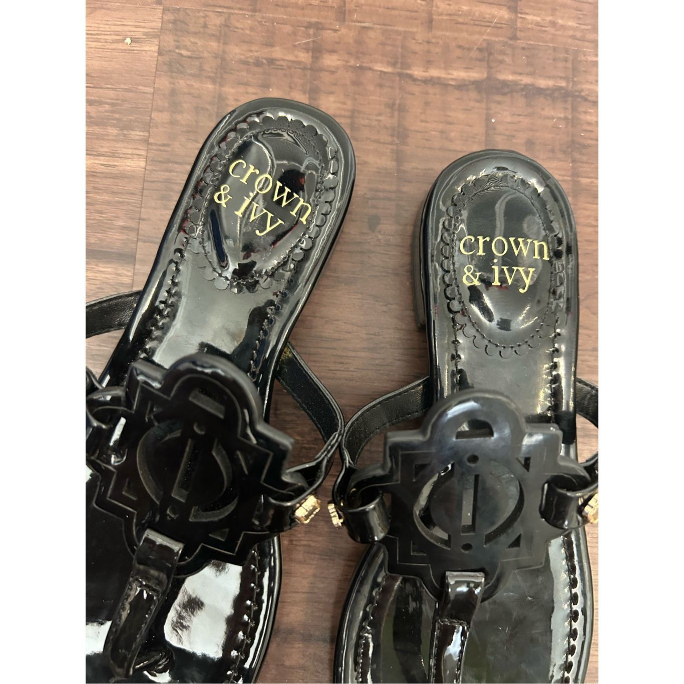 Other Crown & Ivy Wylie Thong Sandals Black Patent Flip Flops, Sz Size US 6 / IT 36 - 2 Thumbnail