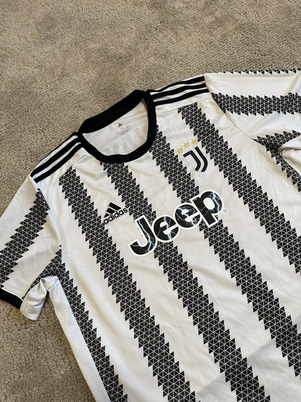 Adidas VLAHOVIC #9 JUVENTUS 2022/23 FOOTBALL SHIRT SOCCER JERSEY Size US XL / EU 56 / 4 - 3 Thumbnail