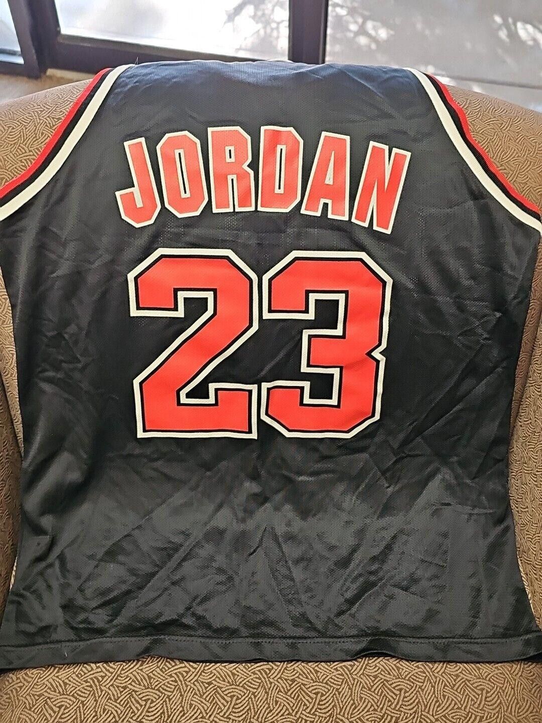Champion Vintage Champion Michael Jordan Bulls NBA Size 44 Large Size ONE SIZE - 4 Thumbnail