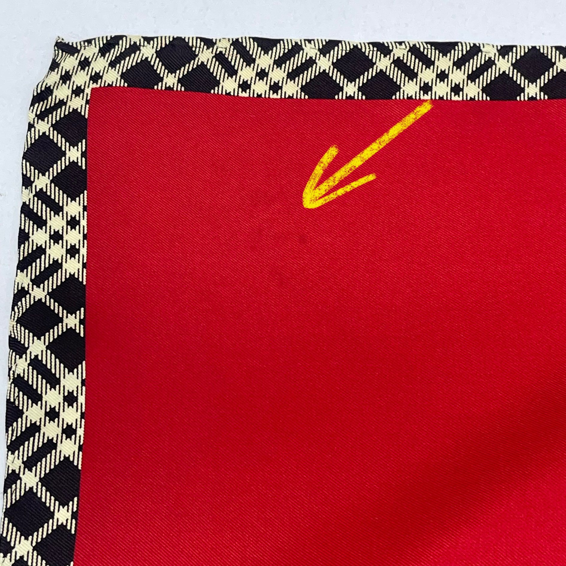 Burberry Vintage Burberry Silk Handkerchief - S7038 Size ONE SIZE - 8 Thumbnail
