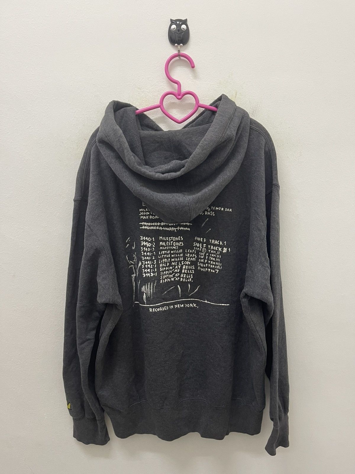Jean-Michel Basquiat Rare JEAN MICHEL BASQUIAT x MILES DAVIS x Uniqlo Size US L / EU 52-54 / 3 - 1 Thumbnail