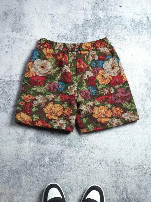 Jean VIntage Fashion designer Floral shorts Size US 30 / EU 46 - 4 Thumbnail