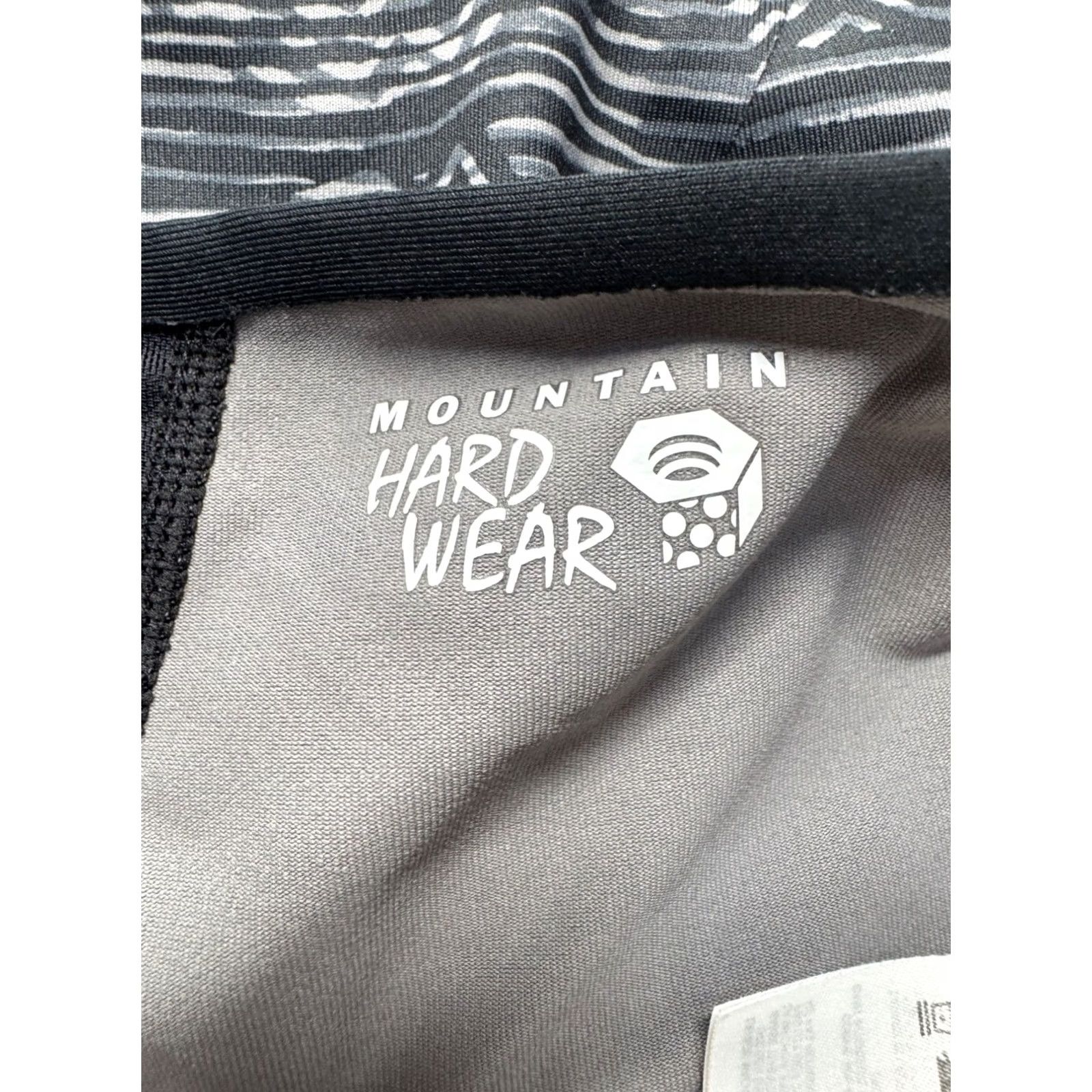 Mountain Hardwear Mountain Hardwear Sports Bra M Black Striped Racerback Medium Support Womens Size ONE SIZE - 4 Thumbnail