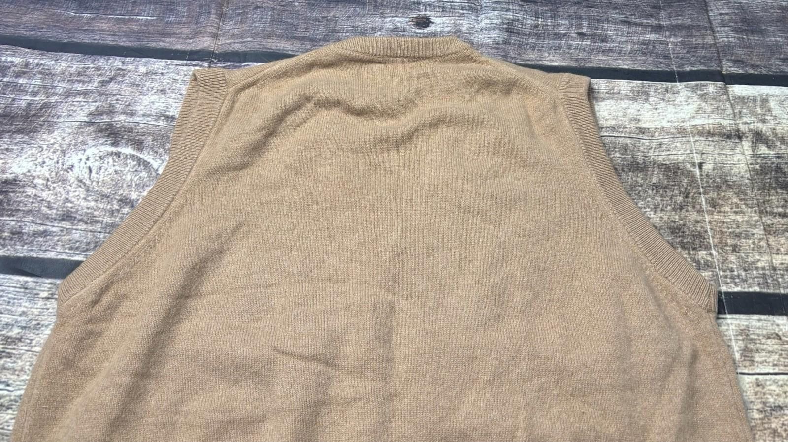 Burberry Burberry Sweater Vest Mens 42 Large Pure Wool Camel Size US L / EU 52-54 / 3 - 9 Thumbnail