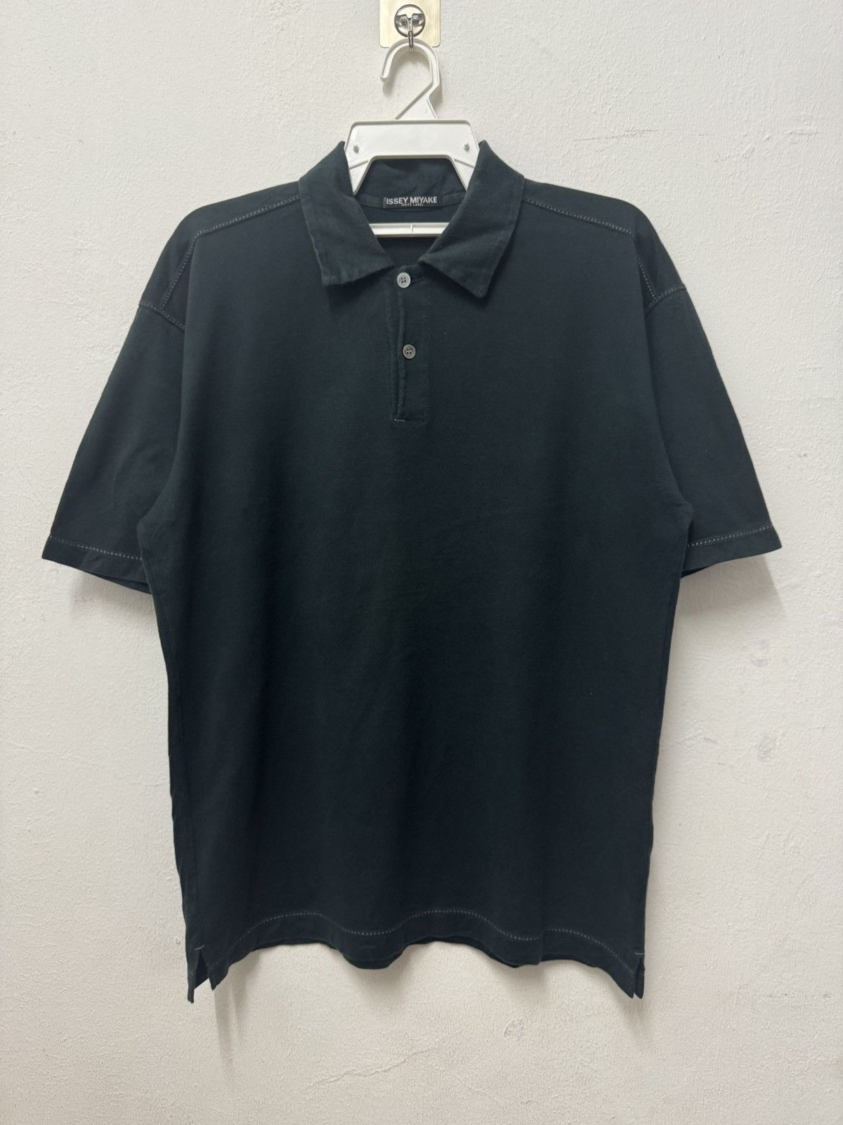 Homme Plisse Issey Miyake × Issey Miyake × Pleats Please Issey Miyake Issey Miyake Dark Black Polo Button T shirt Size US L / EU 52-54 / 3 - 1 Thumbnail