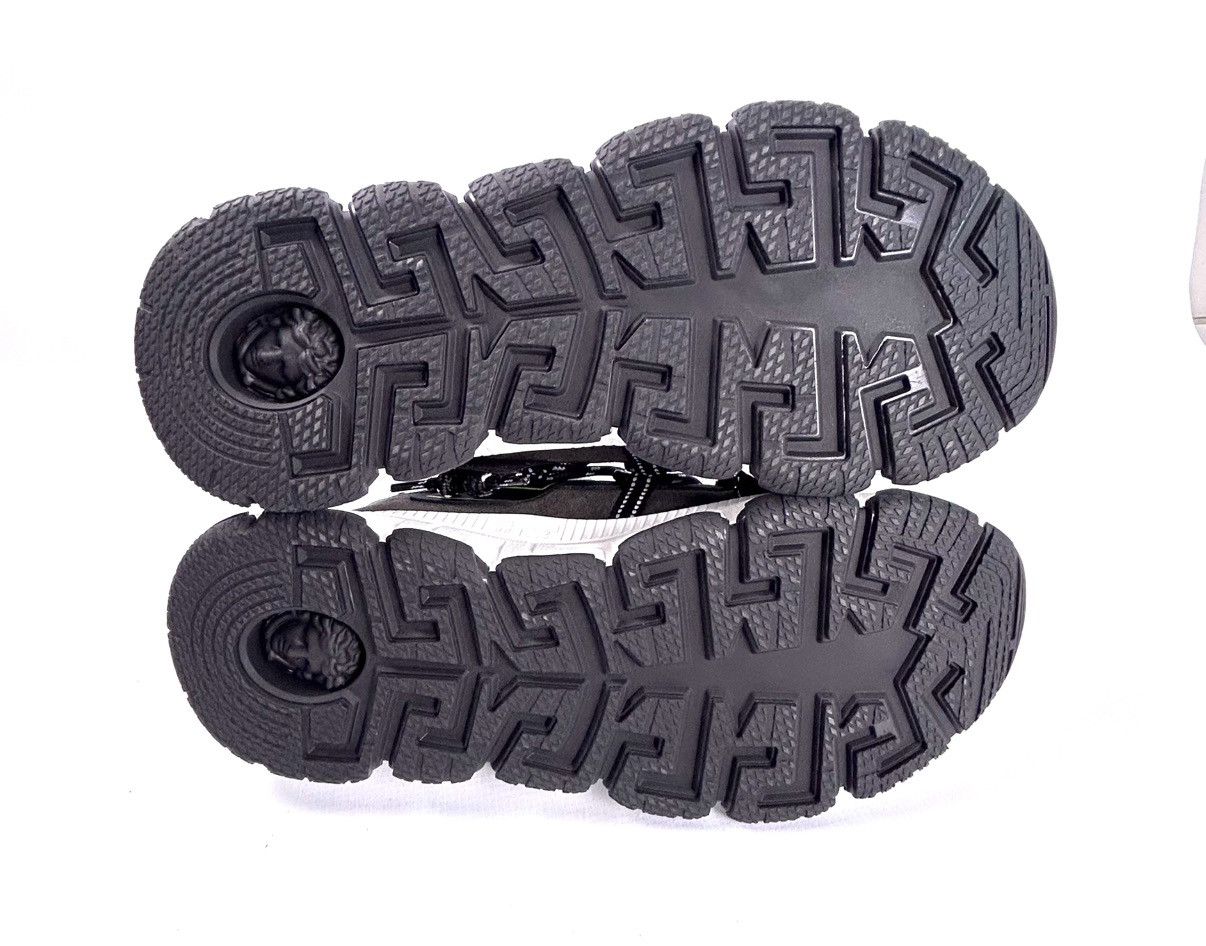 Versace Versace Trigreca Sneakers EU44/US11 Black Olive Green Italy Size US 11 / EU 44 - 8 Thumbnail