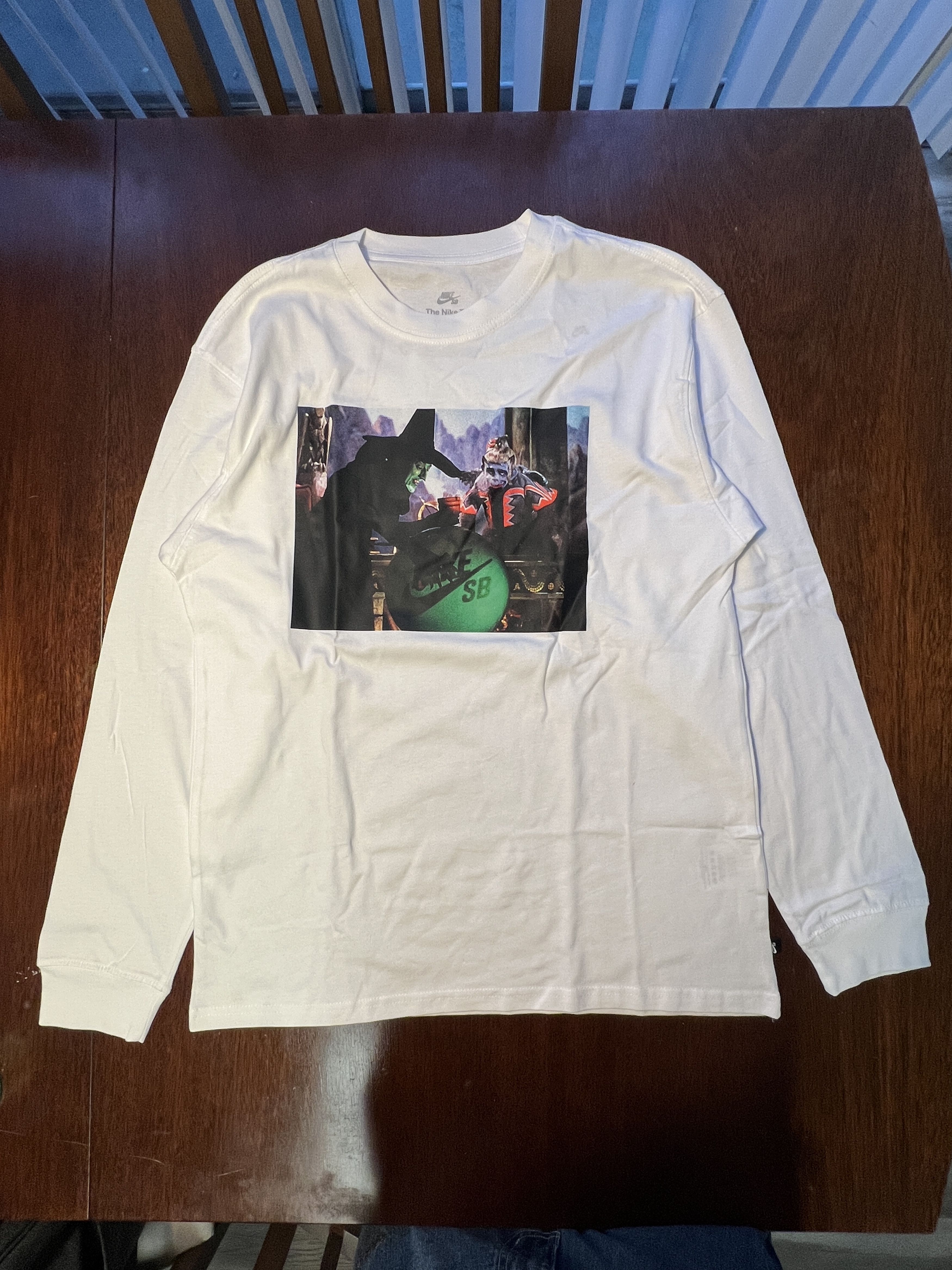 Nike Nike Sb x Wizard Of Oz Shirt - Small Size US S / EU 44-46 / 1 - 1 Thumbnail
