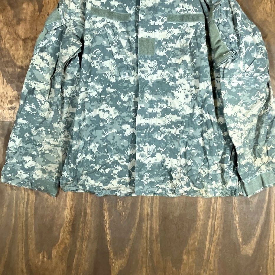 Vintage VINTAGE Army Combat Mens Coat ACU Green Camouflage Uniform Digicam Medium Regular Size US M / EU 48-50 / 2 - 3 Thumbnail