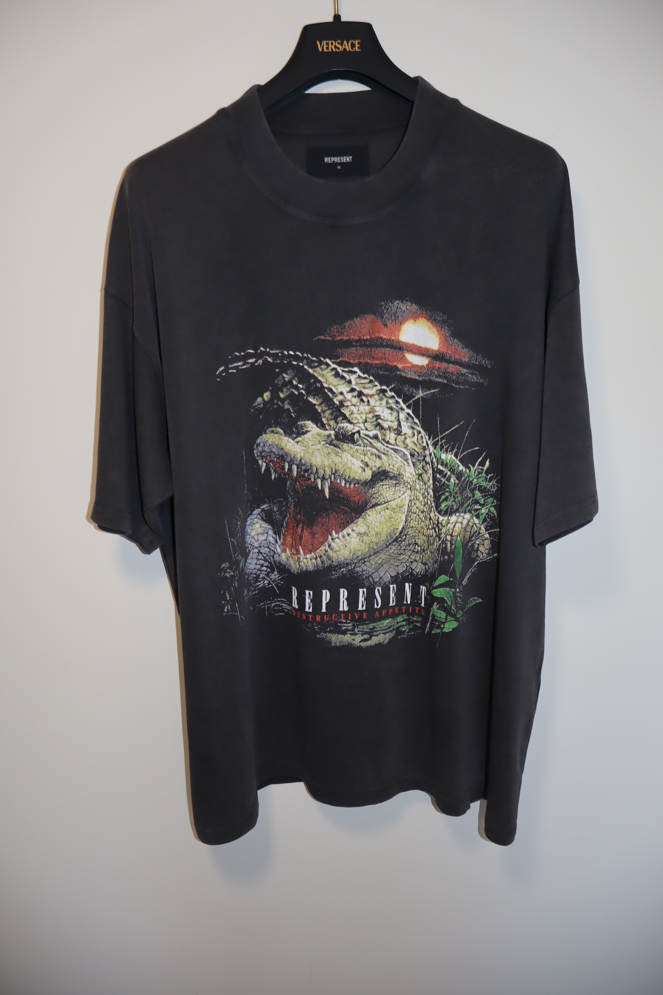 Represent Clo. Destructive apetite print t-shirt Size US XL / EU 56 / 4 - 1 Thumbnail