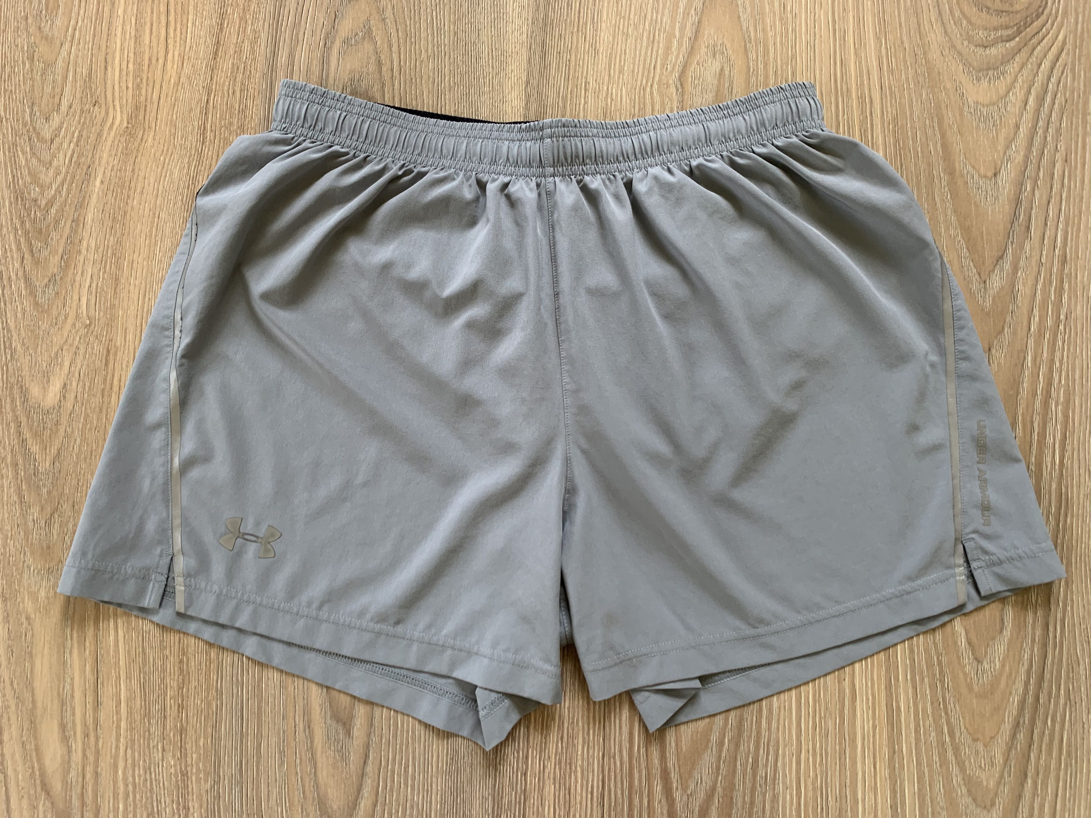 Under Armour Under Armour Gray Training Running Shorts Size US 31 - 2 Thumbnail