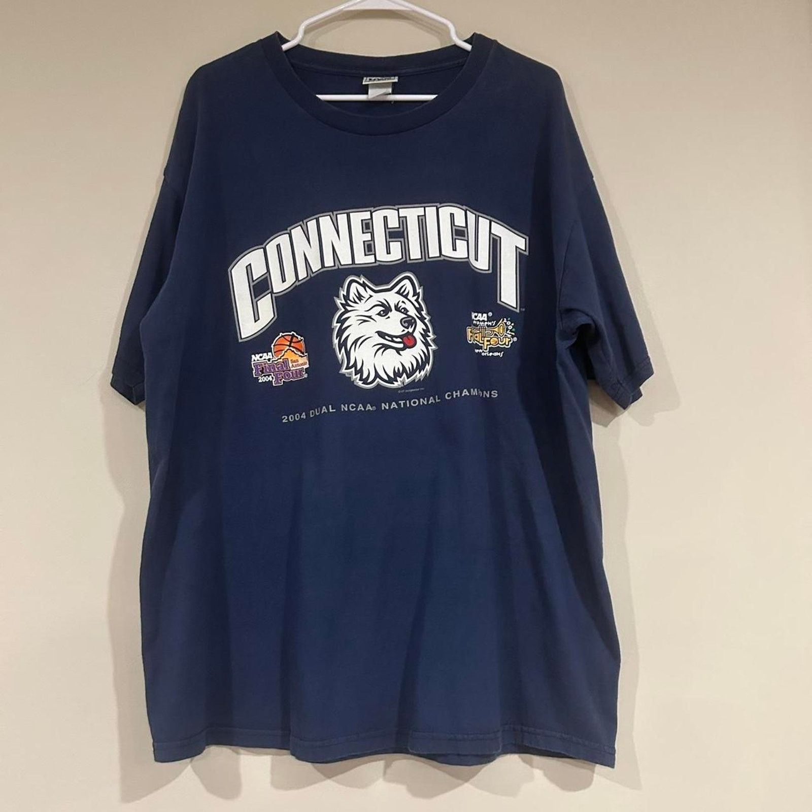 NCAA 2004 Connecticut Huskies Dual Champions Basketball Shirt Size US XL / EU 56 / 4 - 1 Thumbnail