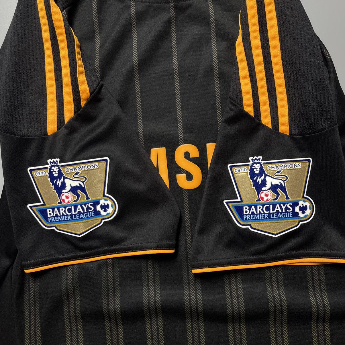 Adidas CHELSEA ADIDAS 2010/2011 FOOTBALL AWAY JERSEY #9 TORRES Size US M / EU 48-50 / 2 - 8 Thumbnail