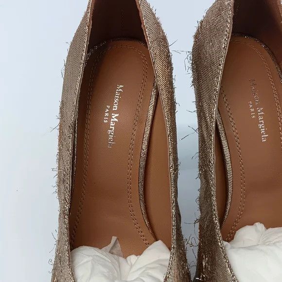Maison Margiela Maison Margiela Women's Distressed Gold Metallic Pumps -EU39 Size US 9 / IT 39 - 9 Thumbnail