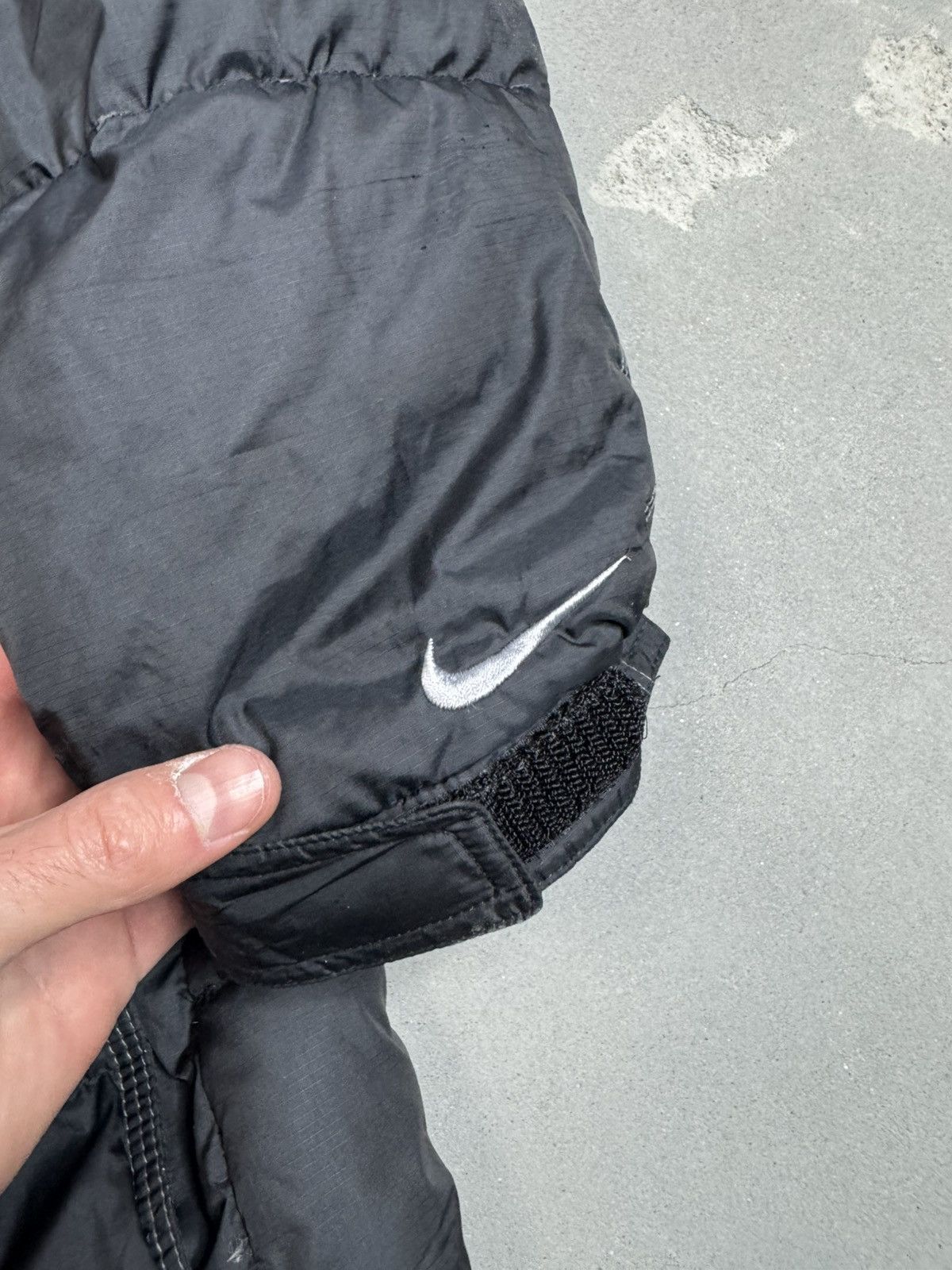 Nike × Vintage Vintage 90s Nike Black Puffer Down Jacket Mini Swoosh Logo Size US XL / EU 56 / 4 - 5 Thumbnail
