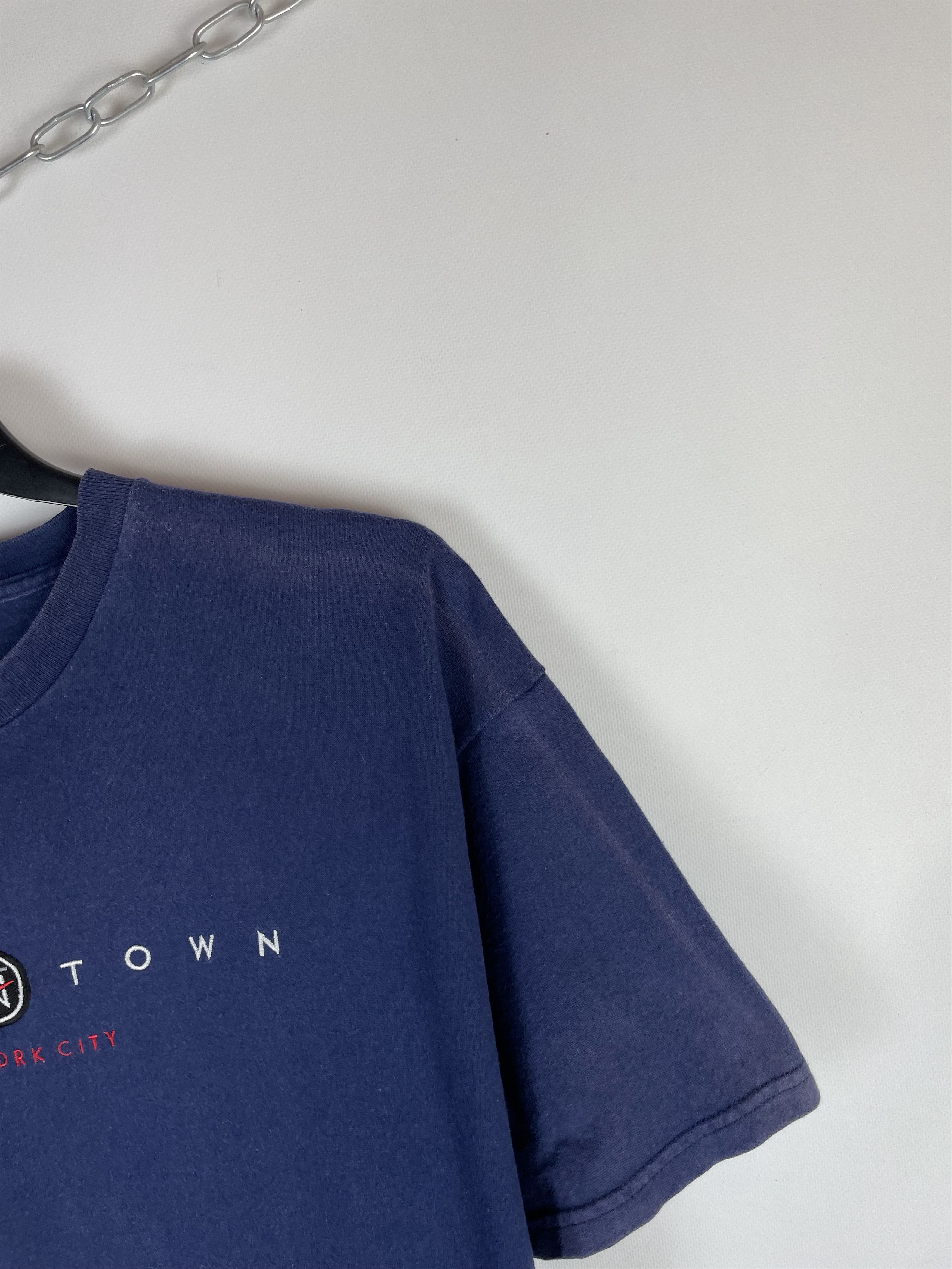 Nike Vintage 90’s Nike Town Tee Size US XL / EU 56 / 4 - 6 Thumbnail
