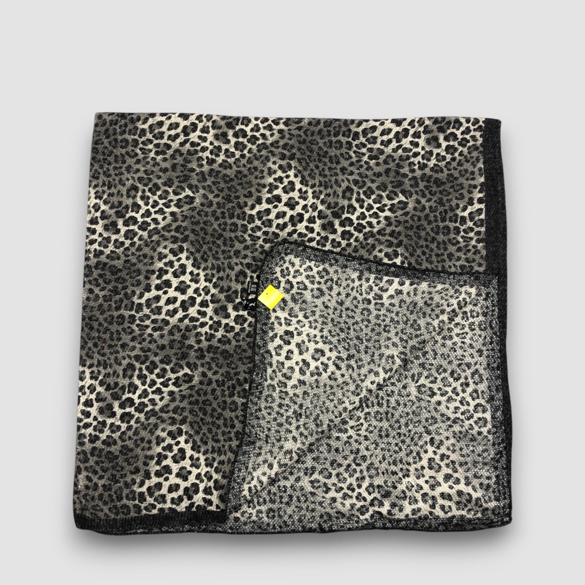 Japanese Brand Vintage Due Cuori Scarf Leopard Wool Cashmere Scarves. Size ONE SIZE - 3 Thumbnail