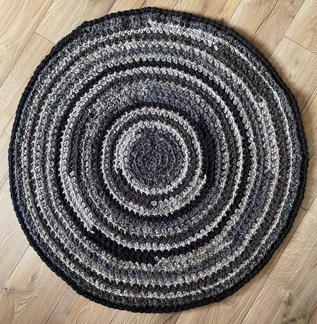 Other Round brown-beige rug, diameter 106 cm, handmade Size ONE SIZE - 1 Thumbnail