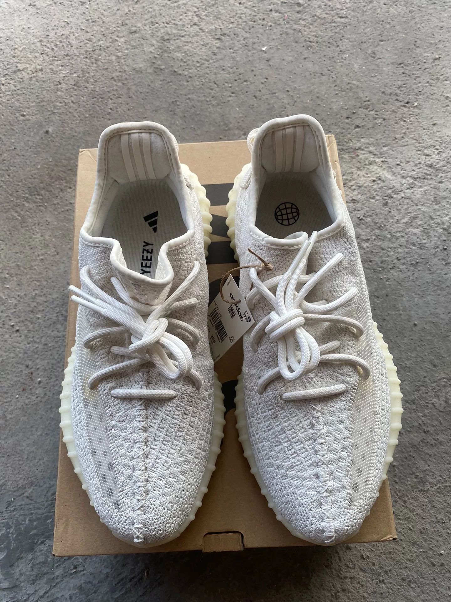 Adidas Adidas YEEZY350 White Lowtop Sneakers 35 Men Size US 5 / EU 37 - 1 Thumbnail
