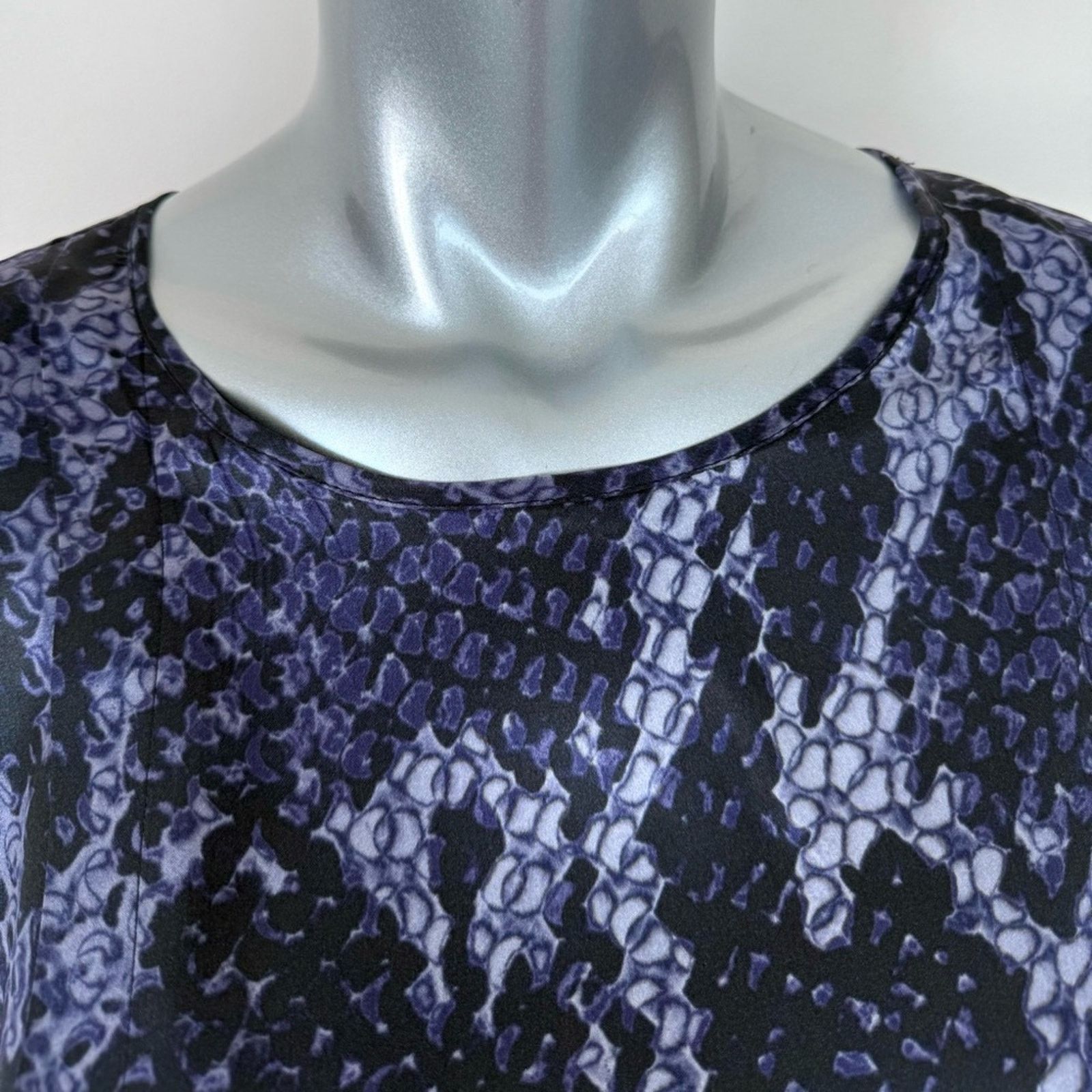 Other NWT!! CARACTERE women animal print silk dress size M 516$ Size M / US 6-8 / IT 42-44 - 3 Thumbnail