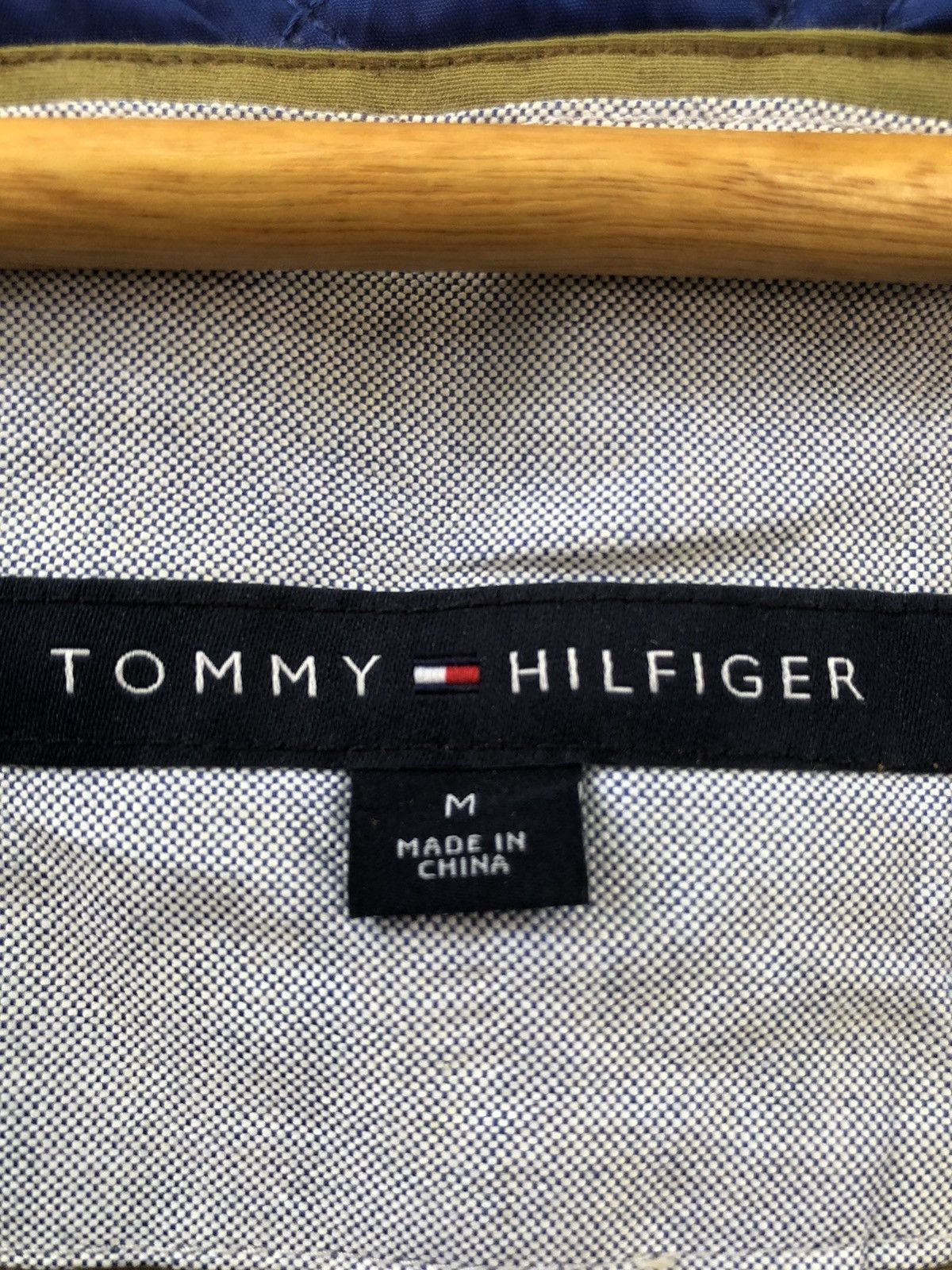 Tommy Hilfiger × Vintage Vintage Sunfaded Tommy Hilfiger Duck Canvas Jacket Size US L / EU 52-54 / 3 - 20 Thumbnail