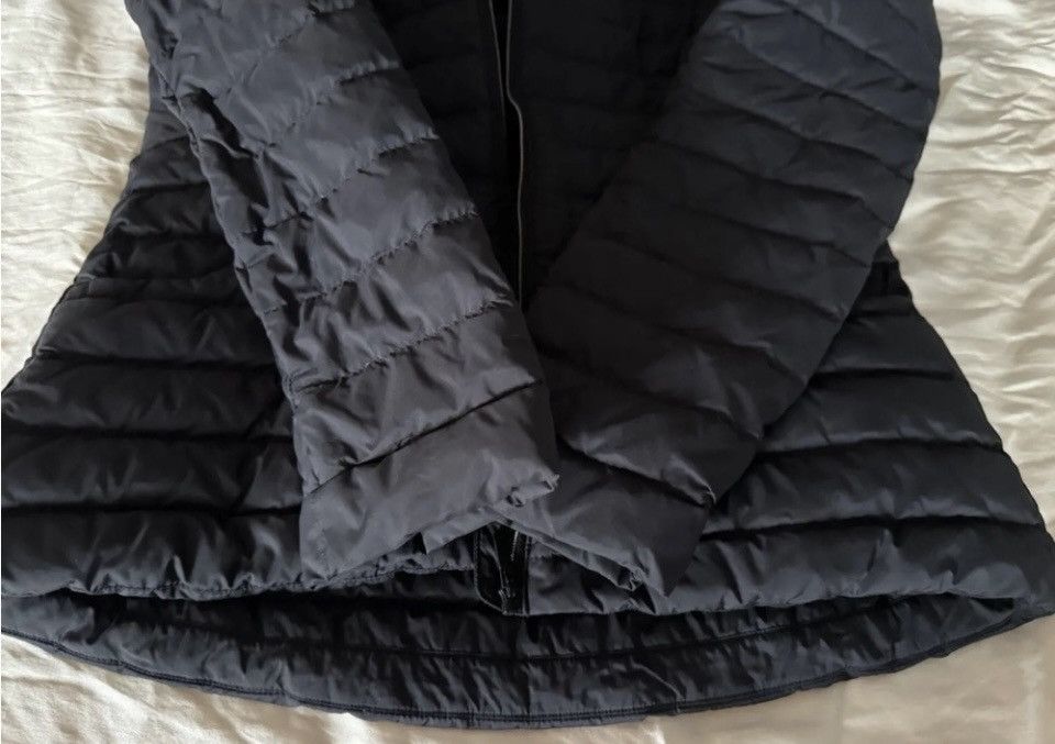 Lululemon Lululemon Pack It Down Short Jacket Black sz.6 Size S / US 4 / IT 40 - 11 Thumbnail