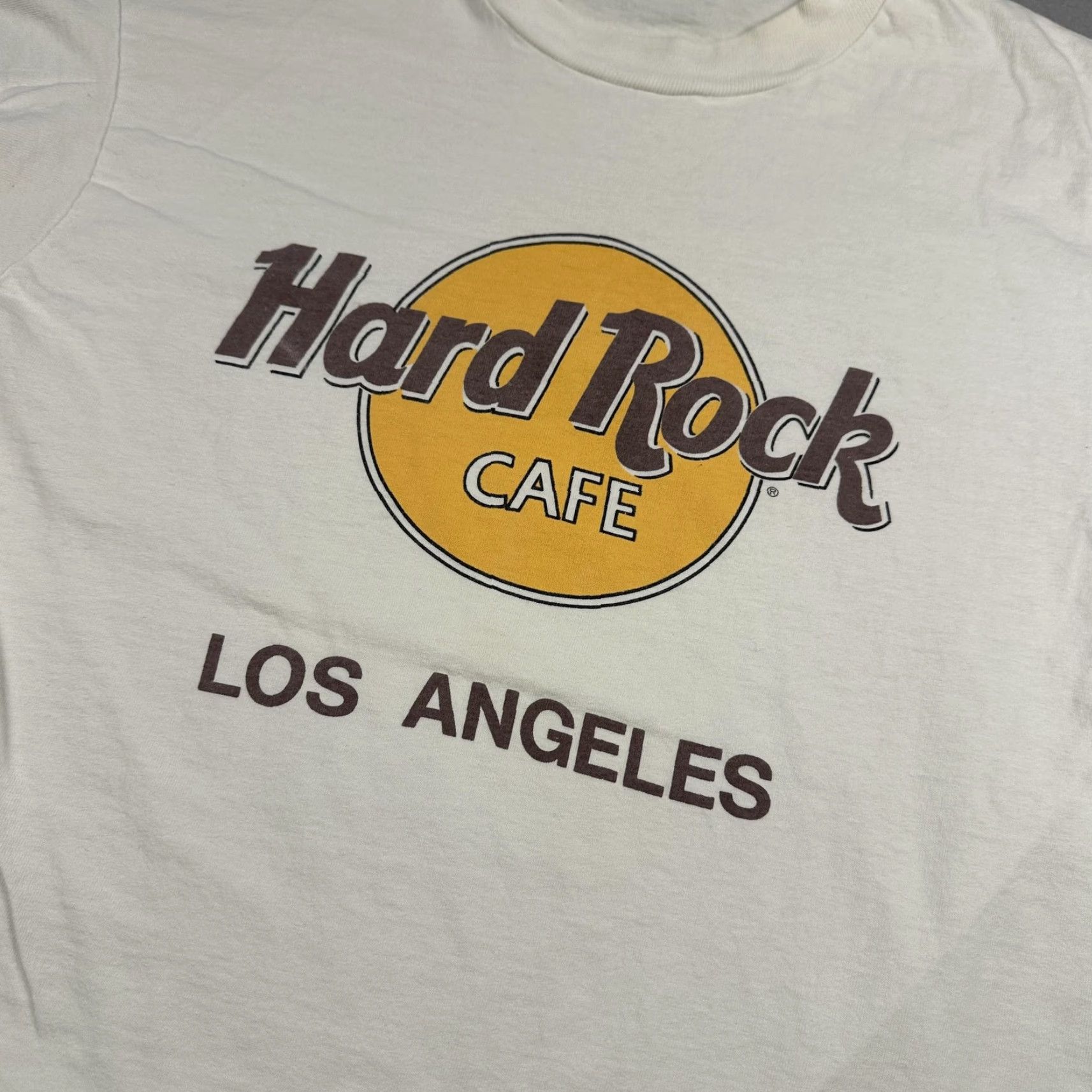Hard Rock Cafe VINTAGE Hard Rock Cafe Shirt Mens Medium White Graphic USA 90s Rock Music Crew Neck Short Sleeve T-Shirt Size US M / EU 48-50 / 2 - 7 Thumbnail