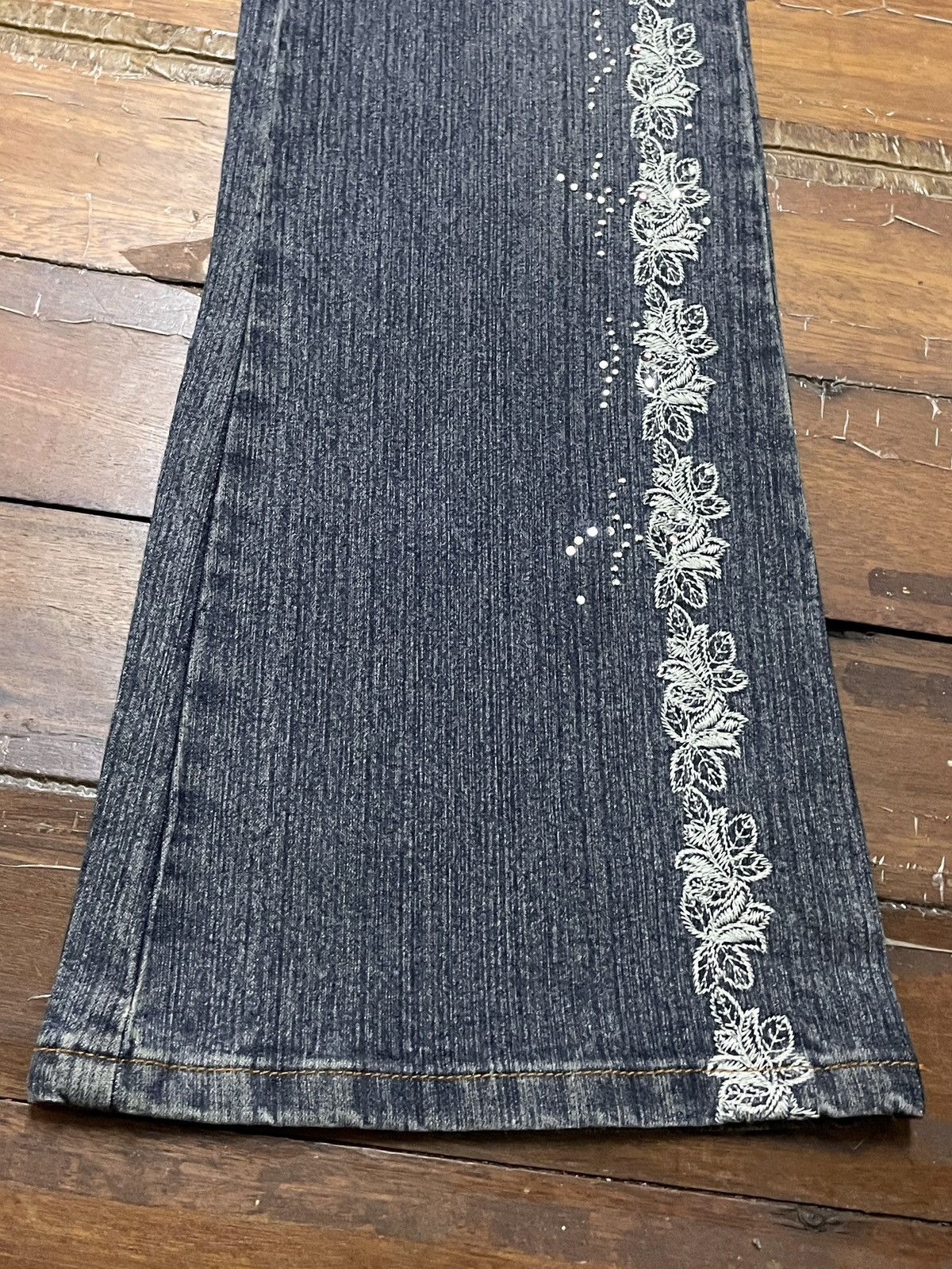 14th Addiction × Japanese Brand × Le Grande Bleu (L.G.B.) Rare Vintage Japanese Brand Haphazard Flared Jeans 2000s Size US 27 - 6 Thumbnail