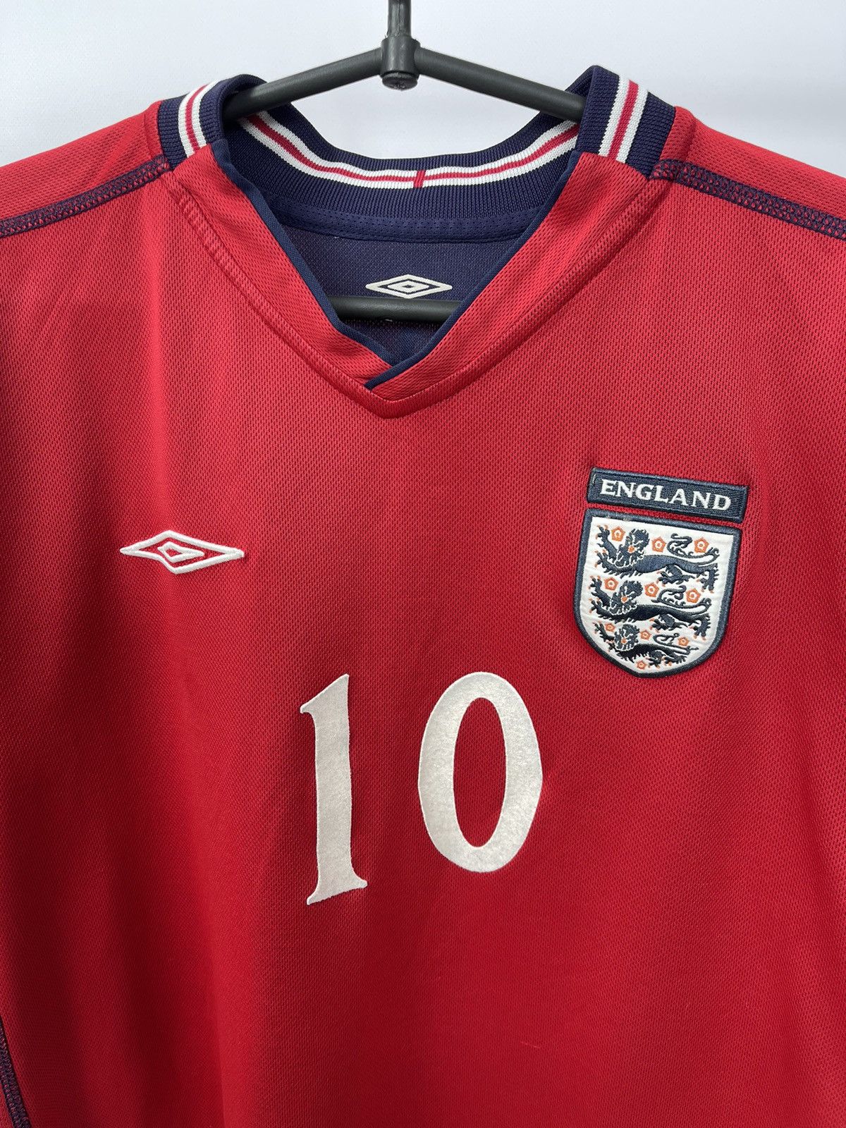 Umbro × Vintage England 2002 2004 AWAY Shirt Jersey Umbro #10 OWEN sz L Men Size US L / EU 52-54 / 3 - 4 Thumbnail