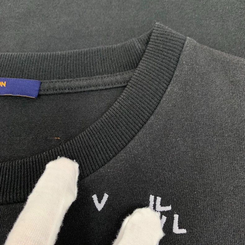 Louis Vuitton Louis Vuitton 22 black logo monogrammed embroidered cotton Size US L / EU 52-54 / 3 - 8 Thumbnail