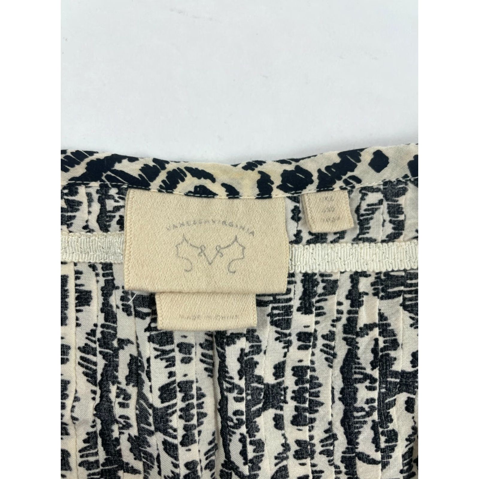 Vintage Vanessa Virginia Tunic Blouse Women's Size Small Long Sleeve V-Neck Black Tan Shirts/Blouse Womens Small V-Neck Tunic Size S / US 4 / IT 40 - 7 Thumbnail