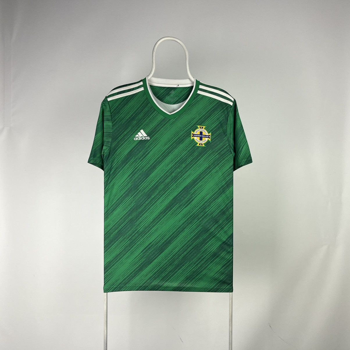 Adidas NORTHERN IRELAND 2021 2022 HOME SOCCER JERSEY ADIDAS Size US M / EU 48-50 / 2 - 1 Thumbnail