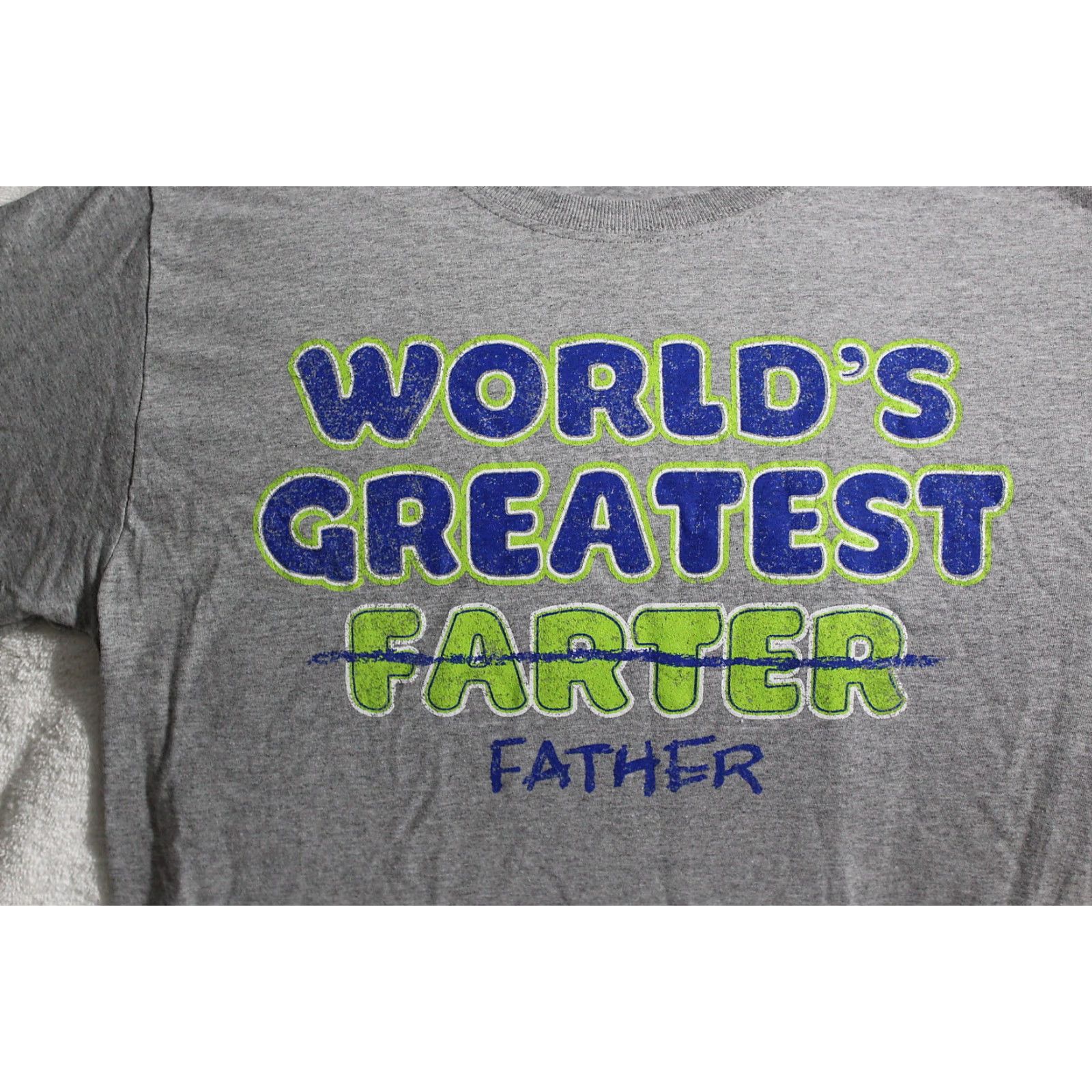 Vintage FUNNY DAD SAYING WORLDS GREATEST FARTER FATHER T-SHIRT Shirt Mens S Gray Graphic Tee Size US S / EU 44-46 / 1 - 2 Thumbnail