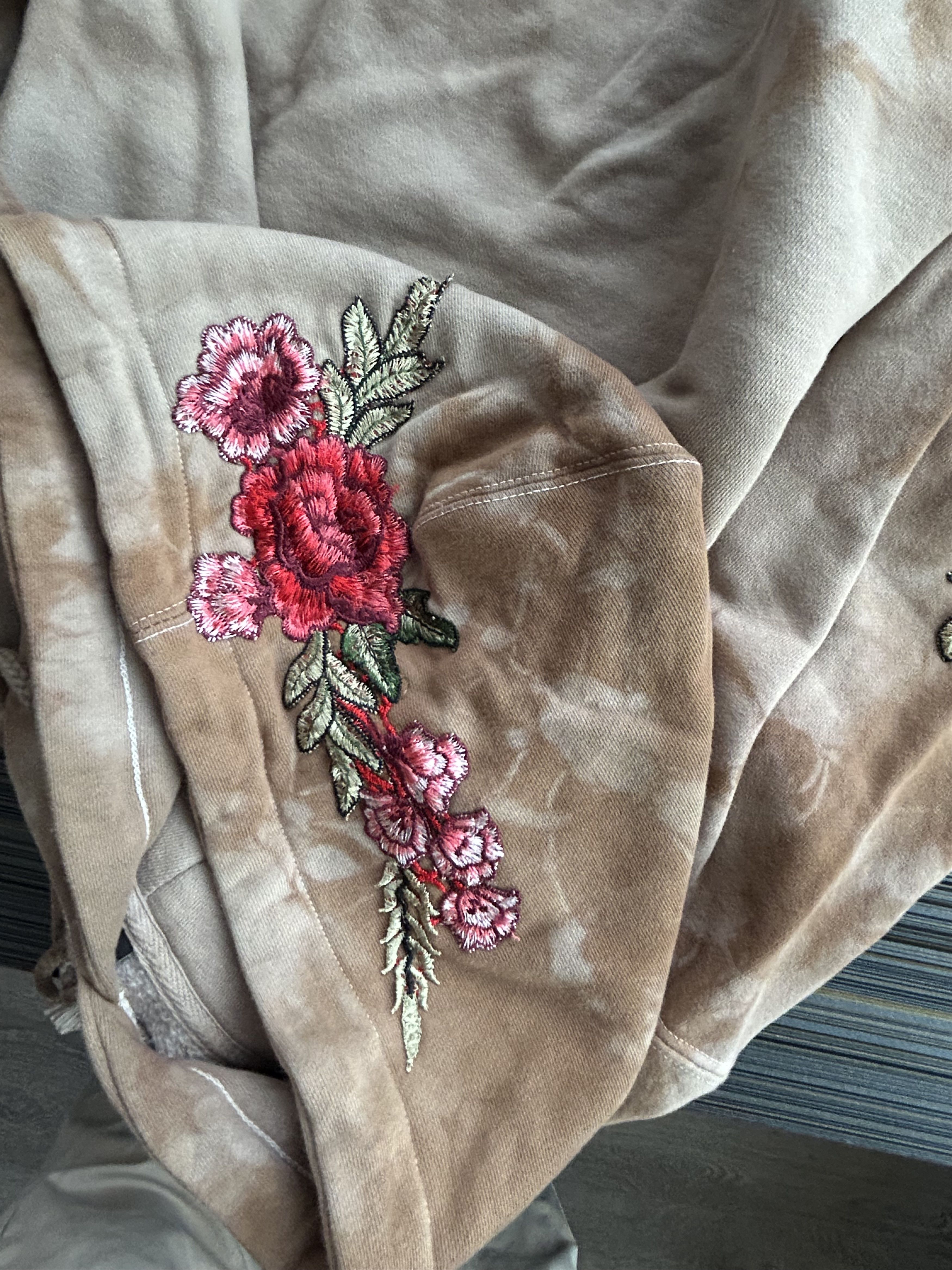 Civil Regime Civil Regime Red Rose Marble Sandstorm Wash Men’s Hoodie Size US M / EU 48-50 / 2 - 5 Thumbnail