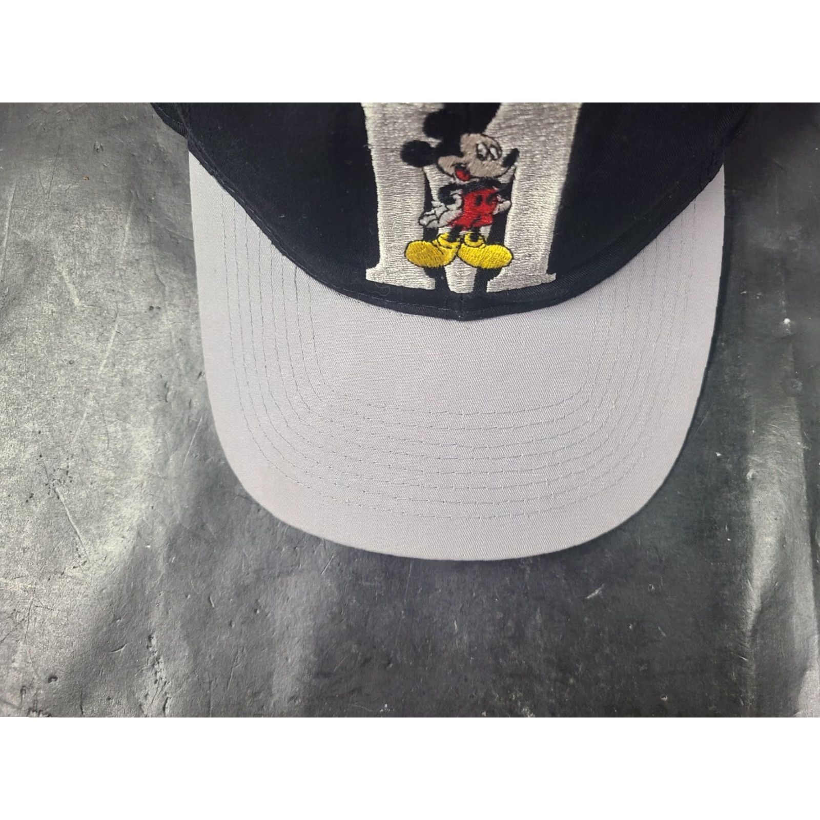 Disney VINTAGE Disney Mickey Mouse Snapback Cap Hat Men One Size Black Cotton Knit Solid Disney 90s Cartoon Accessories Mens Size ONE SIZE - 3 Thumbnail