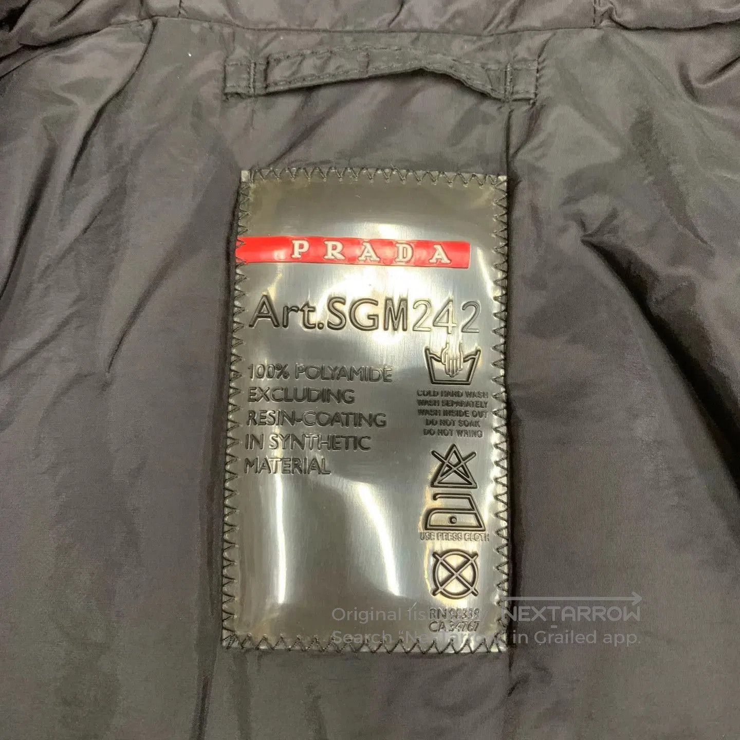 Prada Black Hooded Lightweight Jacket Size S. Size US S / EU 44-46 / 1 - 4 Thumbnail
