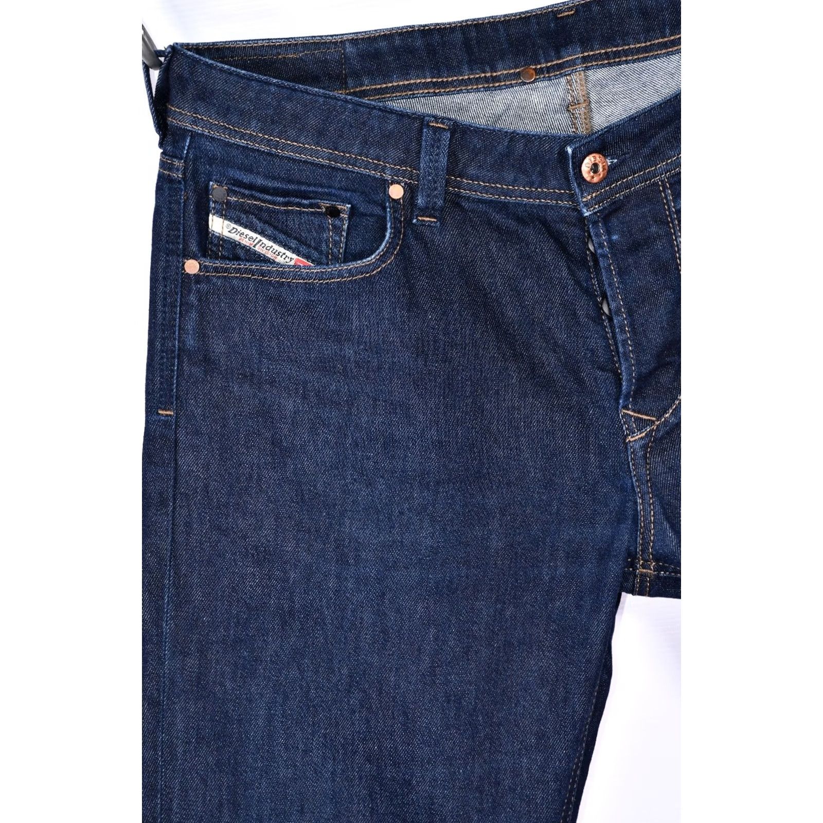 Diesel DIESEL LARKLEE-BEEX 084LNH_STRETCH REGULAR TAPERED JEANS W34/L30 Blue Mens Regular Jeans Size US 34 / EU 50 - 5 Thumbnail