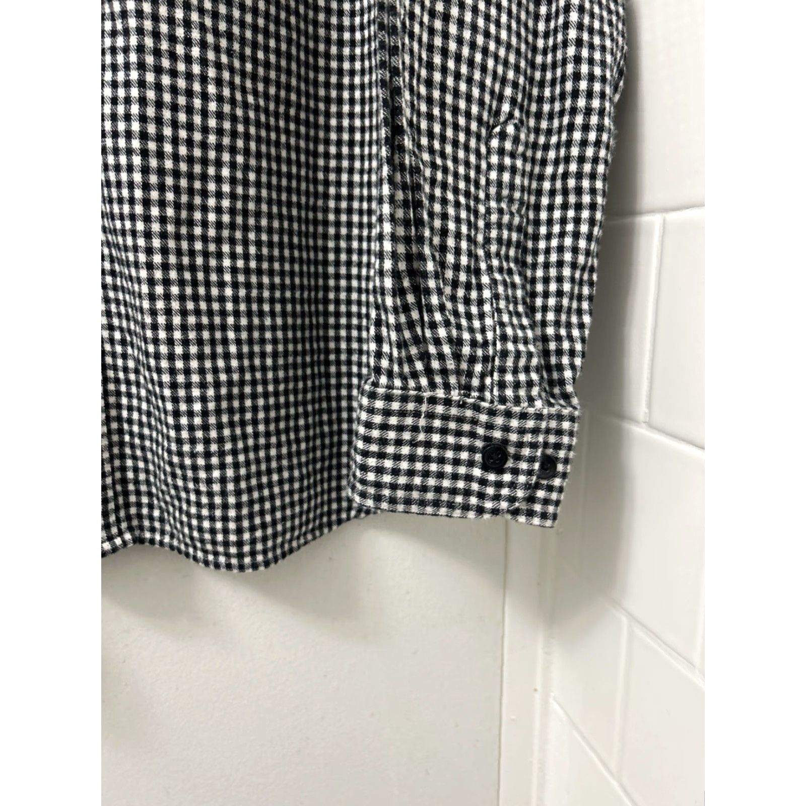 Vintage LL Bean Shirt Mens Large Black White Scotch Plaid Flannel Traditional Fit 228061 Size US L / EU 52-54 / 3 - 6 Thumbnail