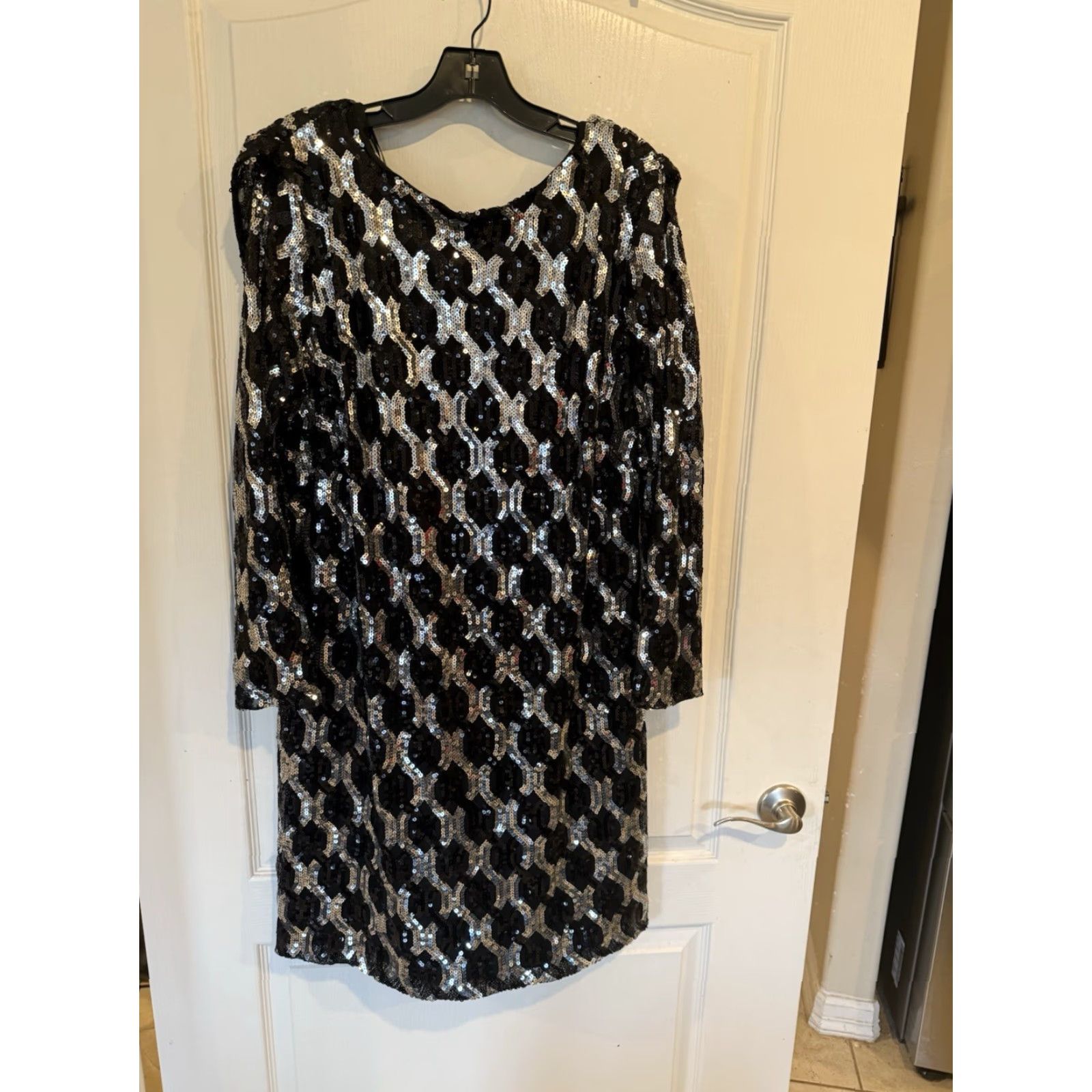 Vintage VINTAGE Eloquii Womens Mini Dress Silver Sequin Cowl Back Party Cocktail Plus 20 Womens Size 3XL / US 20-22 - 2 Thumbnail
