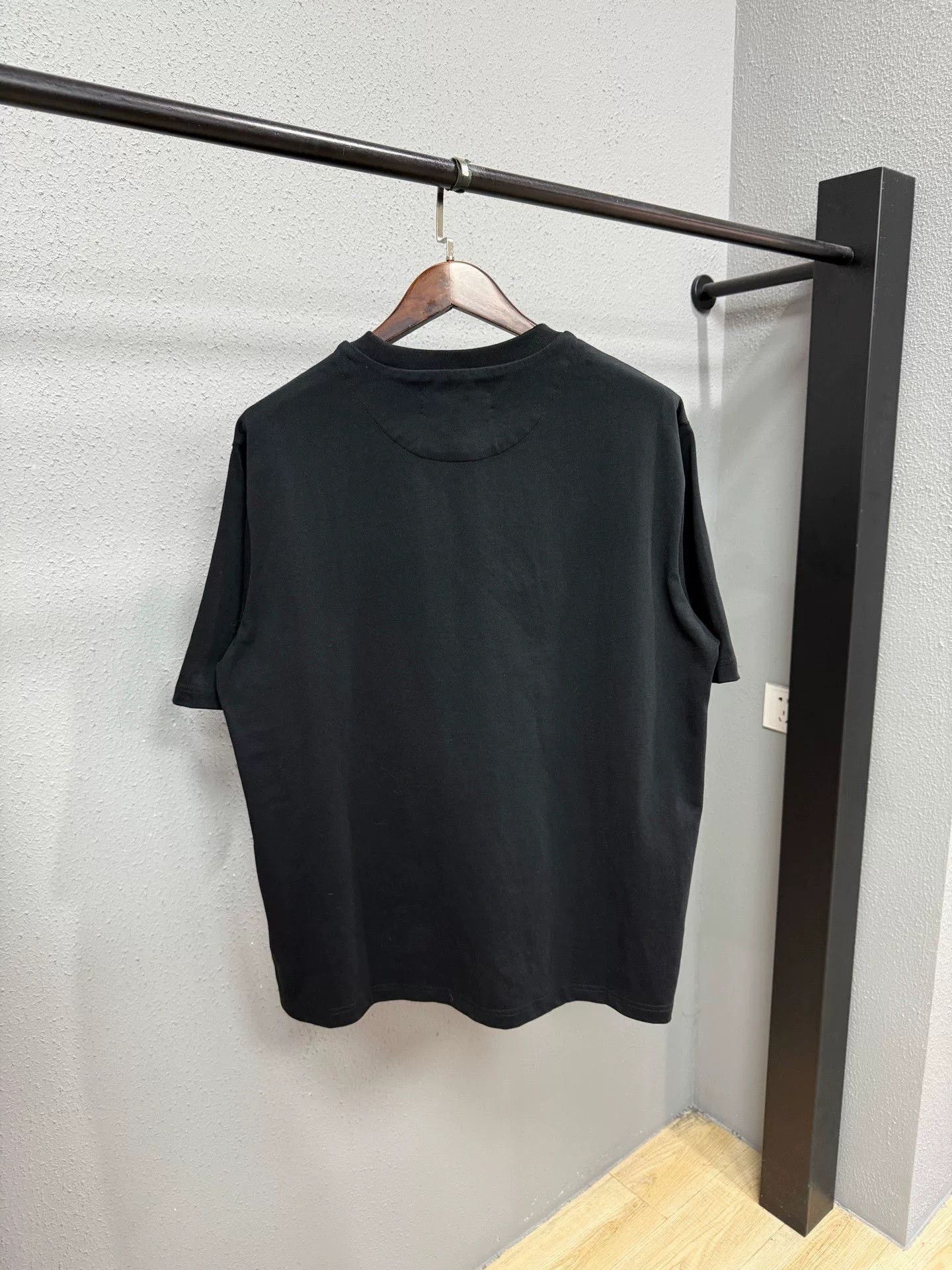 Prada Prada Embossed Logo Slogan Tee Size US L / EU 52-54 / 3 - 2 Thumbnail